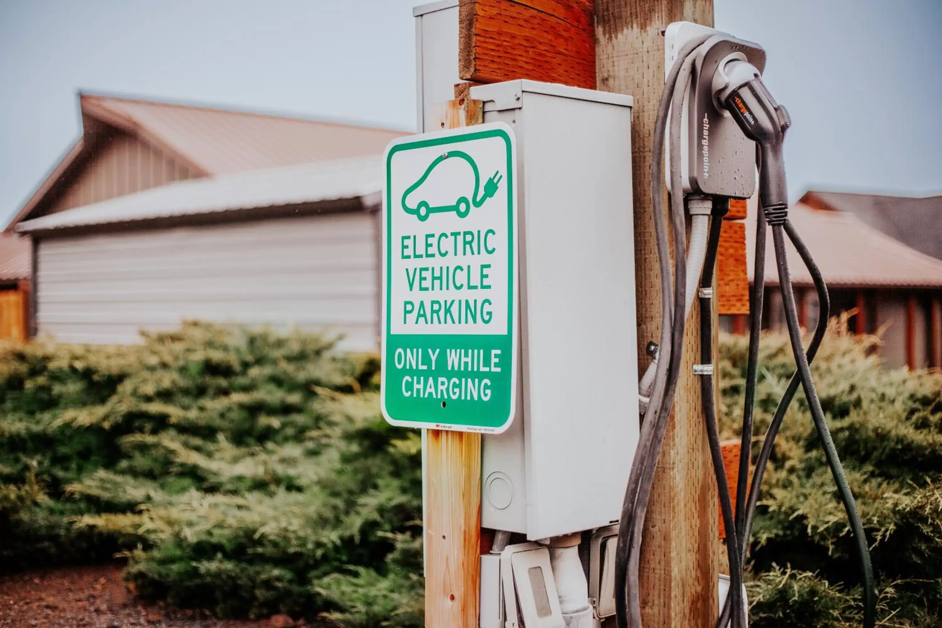 Property building in Crooked River Ranch Cabins Property building in Crooked River Ranch Cabins