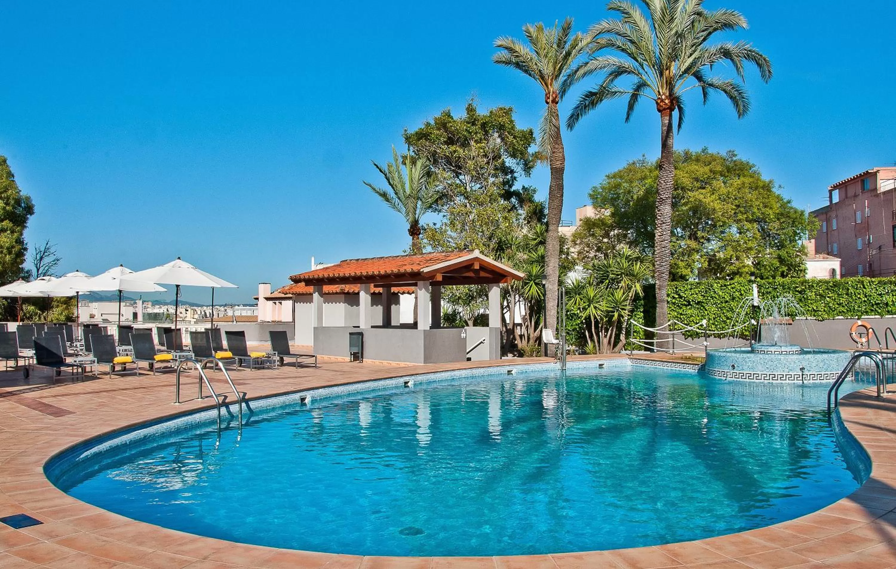 Swimming pool in BQ Augusta Hotel