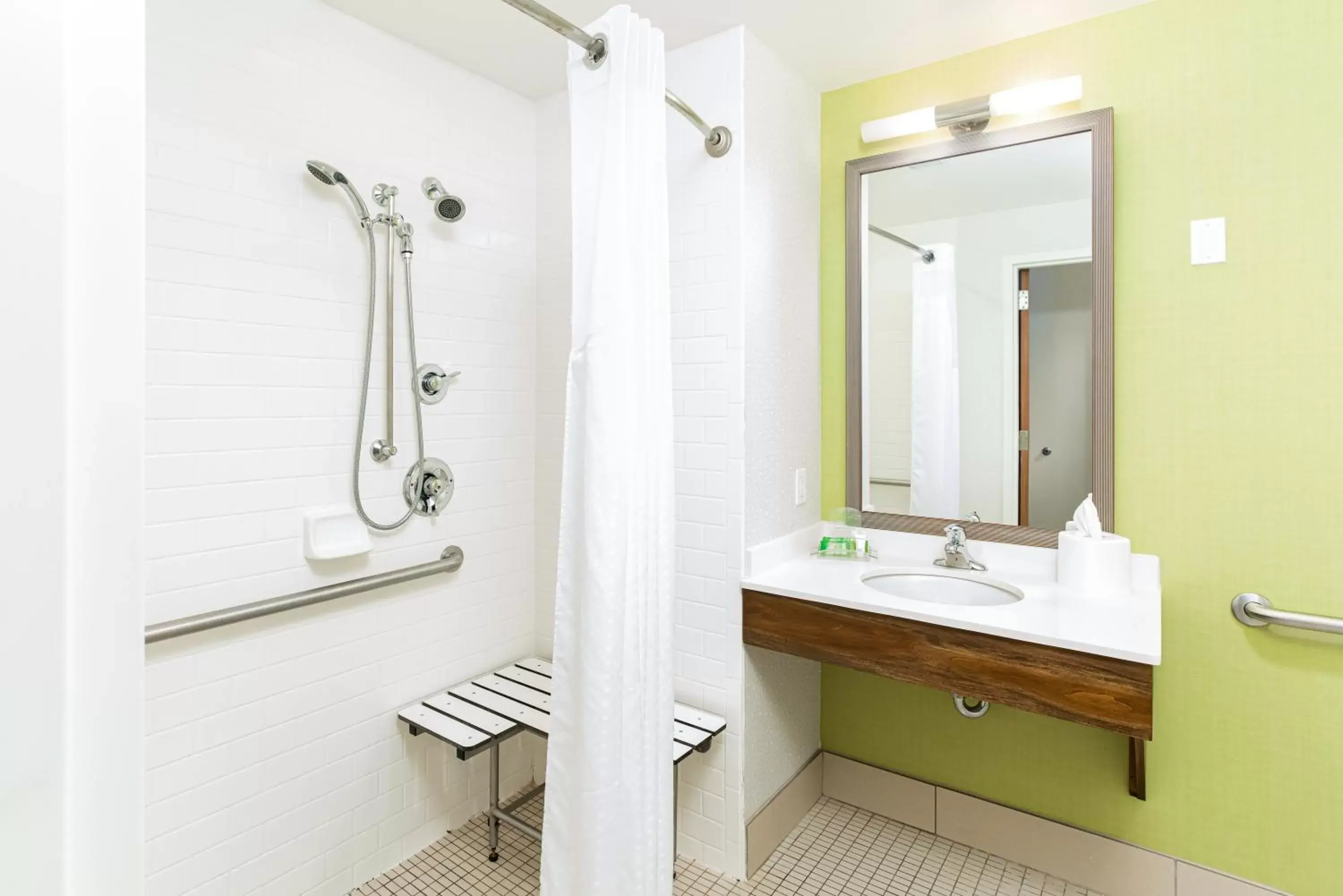 Bathroom in Holiday Inn Resort Fort Walton Beach, an IHG Hotel