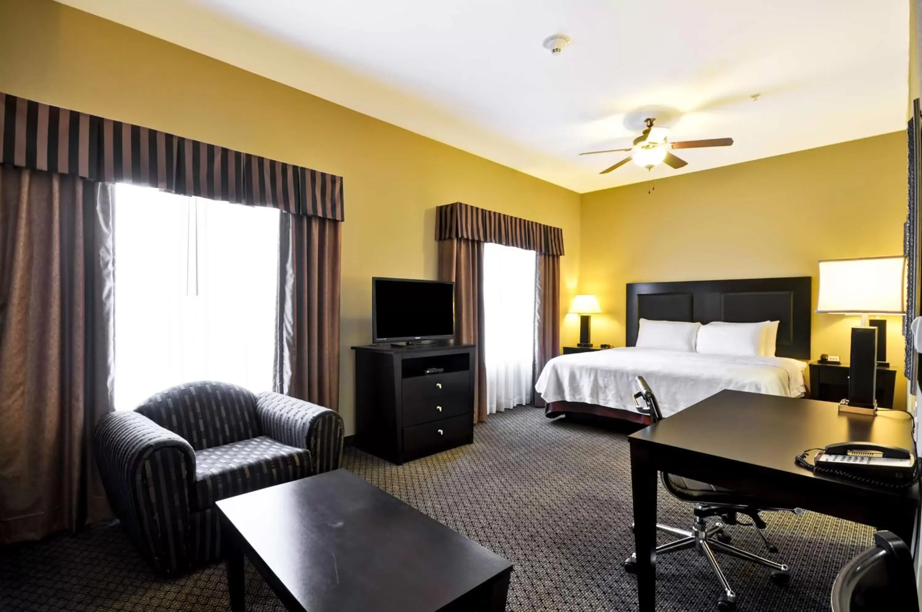 Bed in Homewood Suites by Hilton Tulsa-South