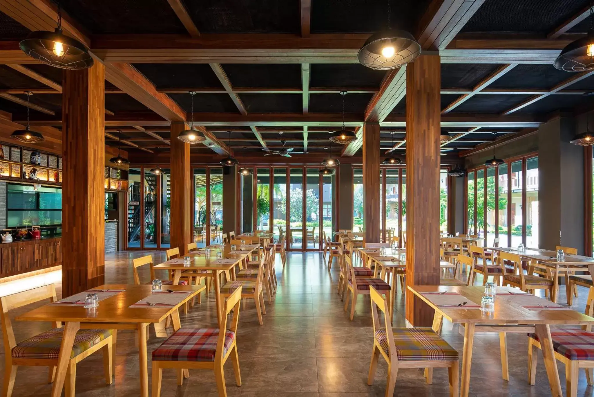Restaurant/places to eat in La Isla Pranburi Beach Resort Restaurant/places to eat in La Isla Pranburi Beach Resort