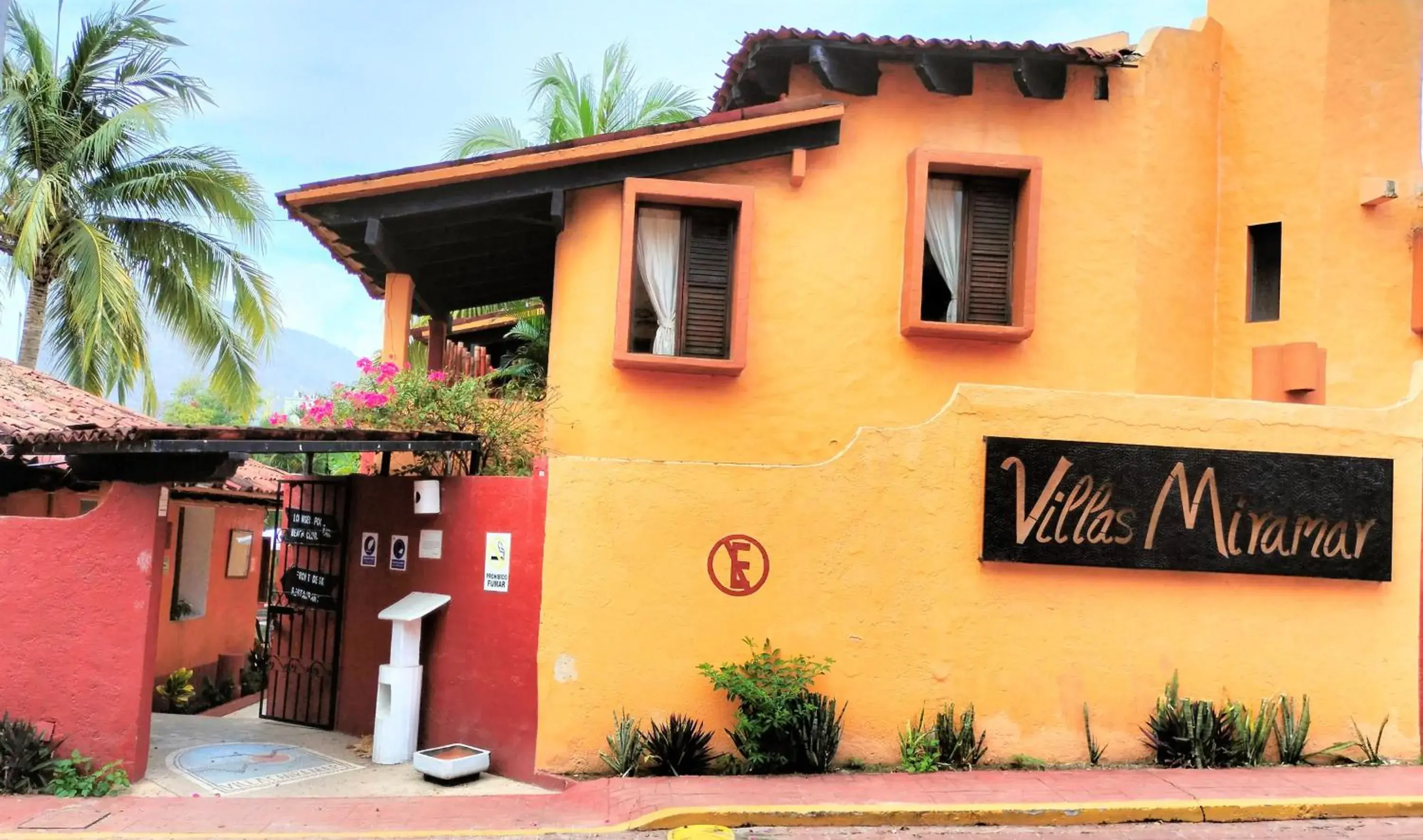 Property Building in Villas Miramar