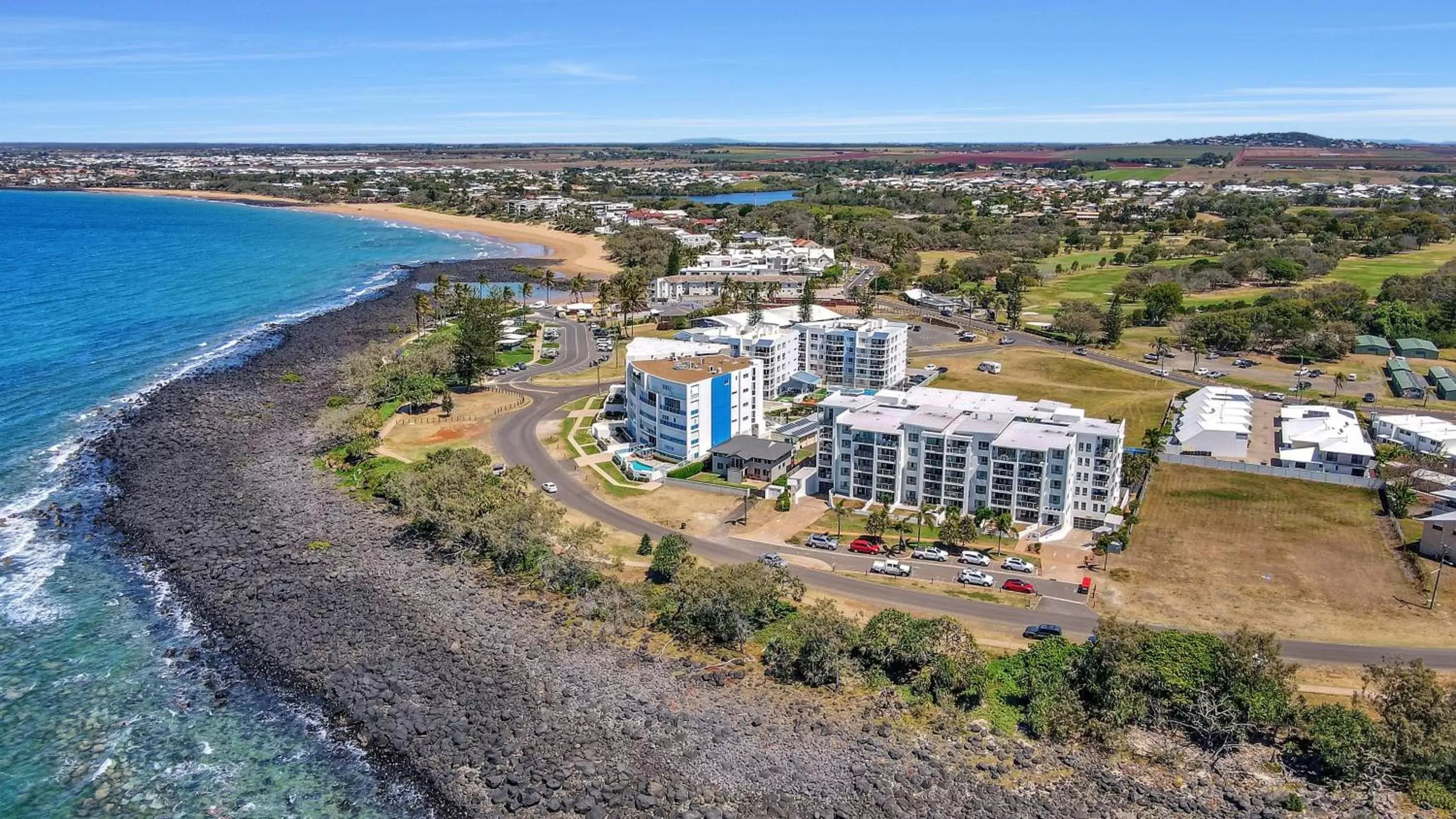 Property building, Bird's-eye View in The Point Resort