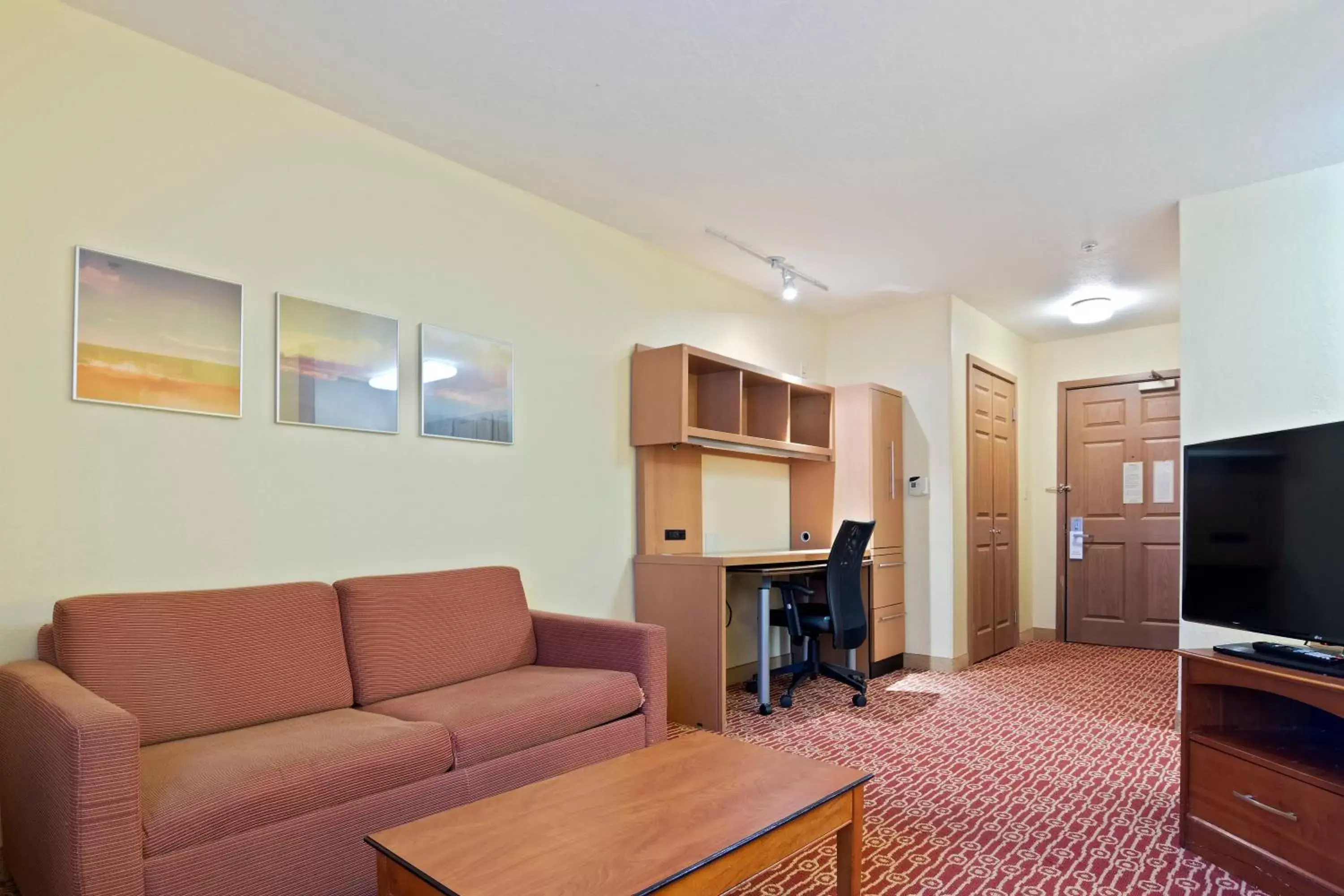 Living room, Seating Area in Extended Stay America Suites - Chicago - Elgin - West Dundee