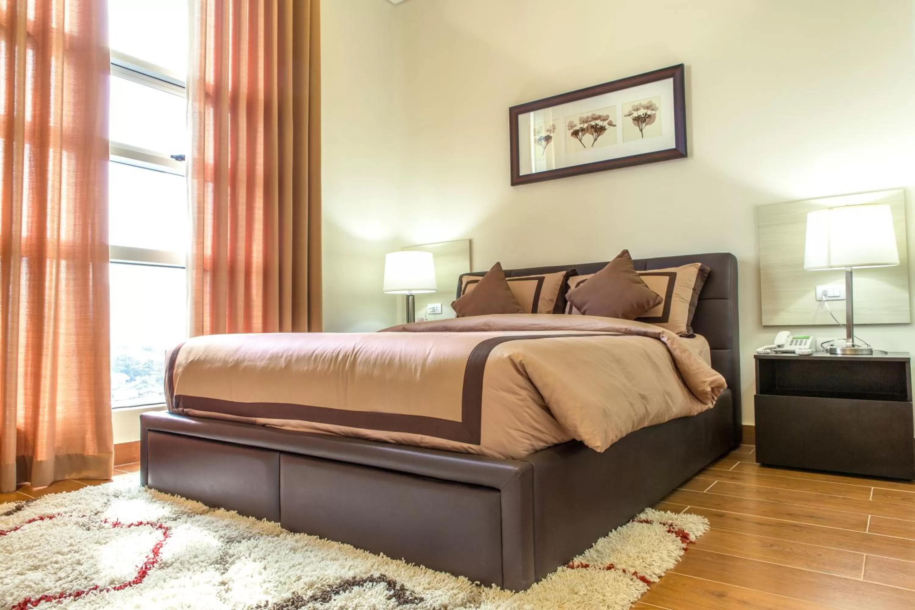 Photo of the whole room, Bed in Hamersons Hotel Cebu