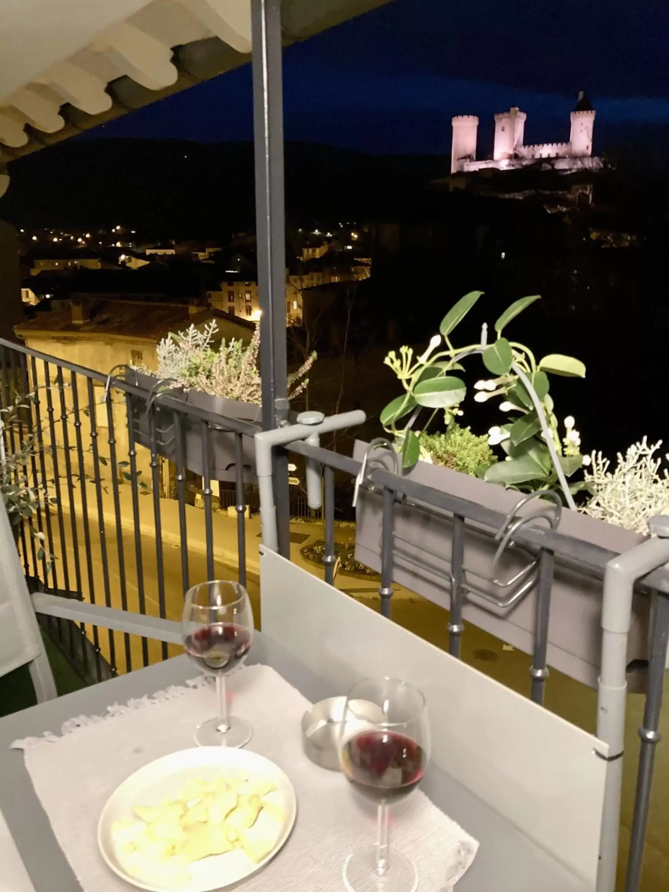 Balcony/Terrace in LE ROOF - Une vue splendide AUX 4 LOGIS - Petit déjeuner inclus 1ère nuit