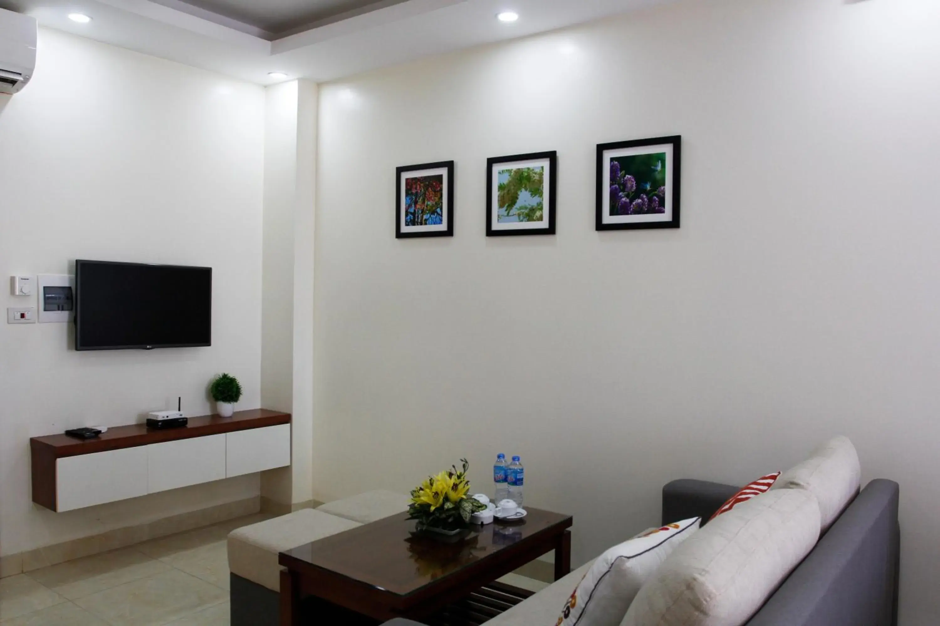 Living room, TV/Entertainment Center in ISTAY Hotel Apartment 2