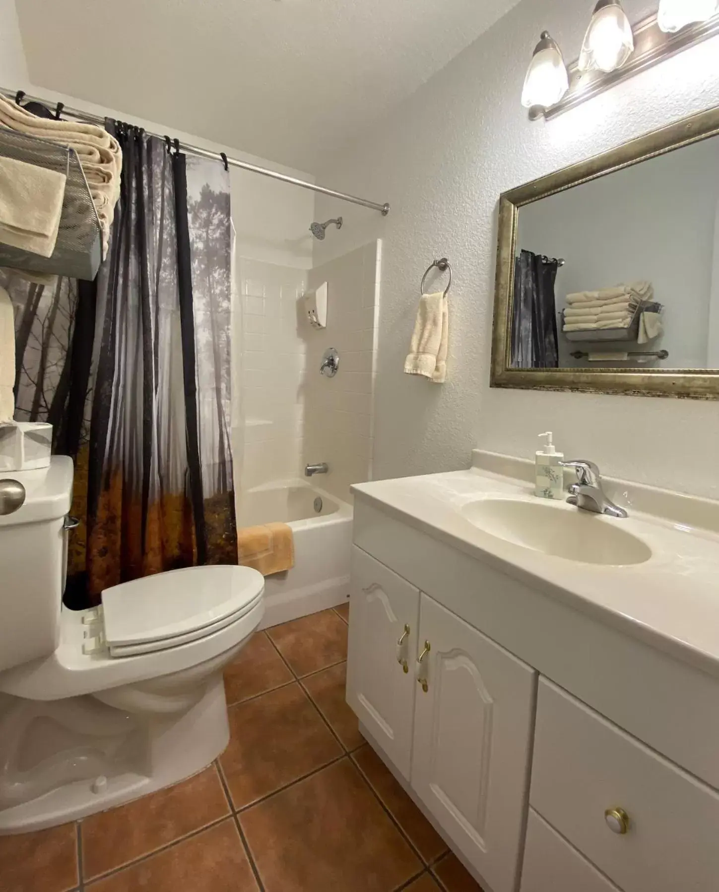 Bathroom in THE SNUGGLE INN