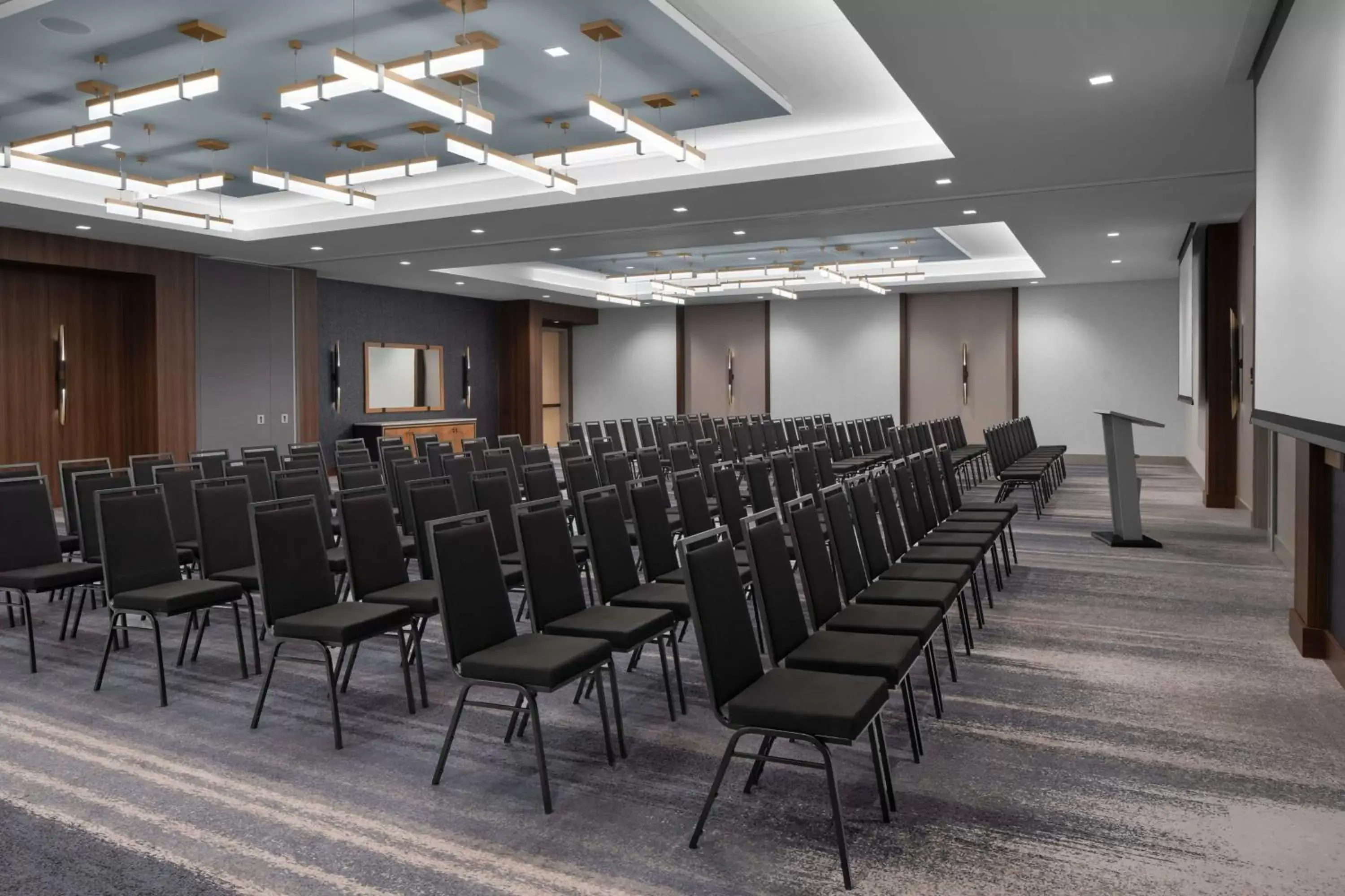 Meeting/conference room in Hotel West & Main Conshohocken, Tapestry Collection Hilton