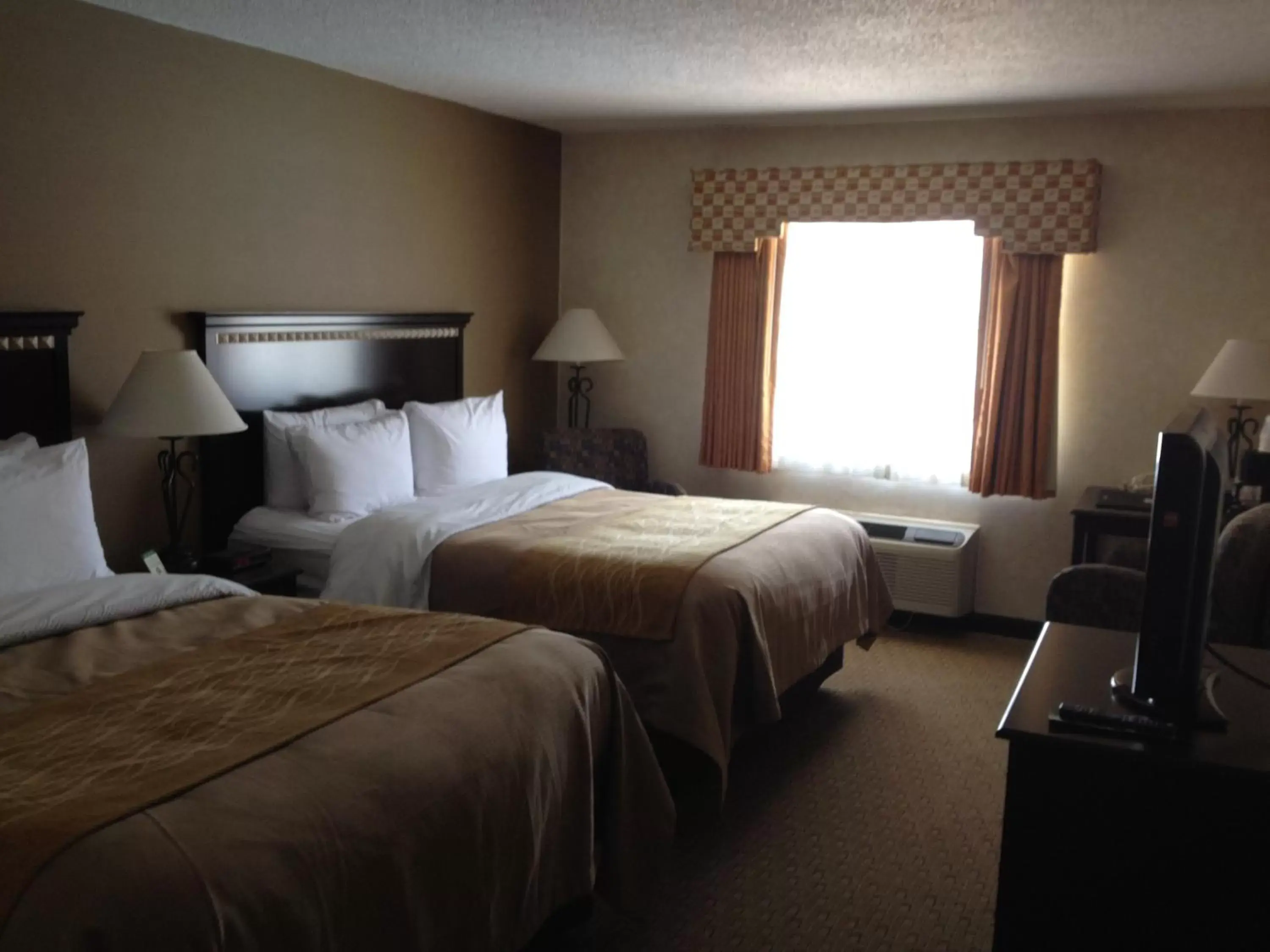 Queen Room with Two Queen Beds - Non-Smoking in Quality Inn Seekonk-Providence