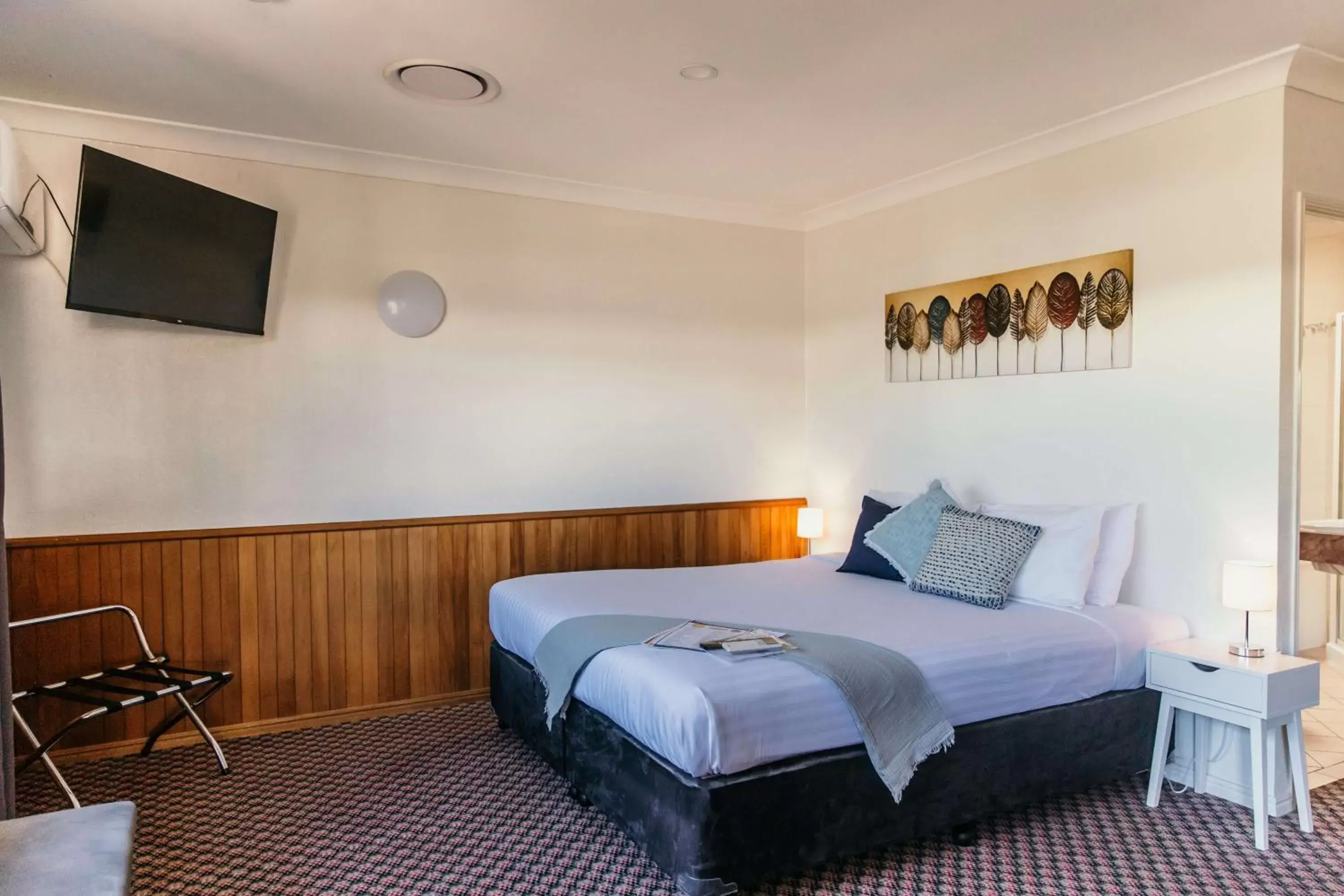 Bed in Outback Motel Mt Isa