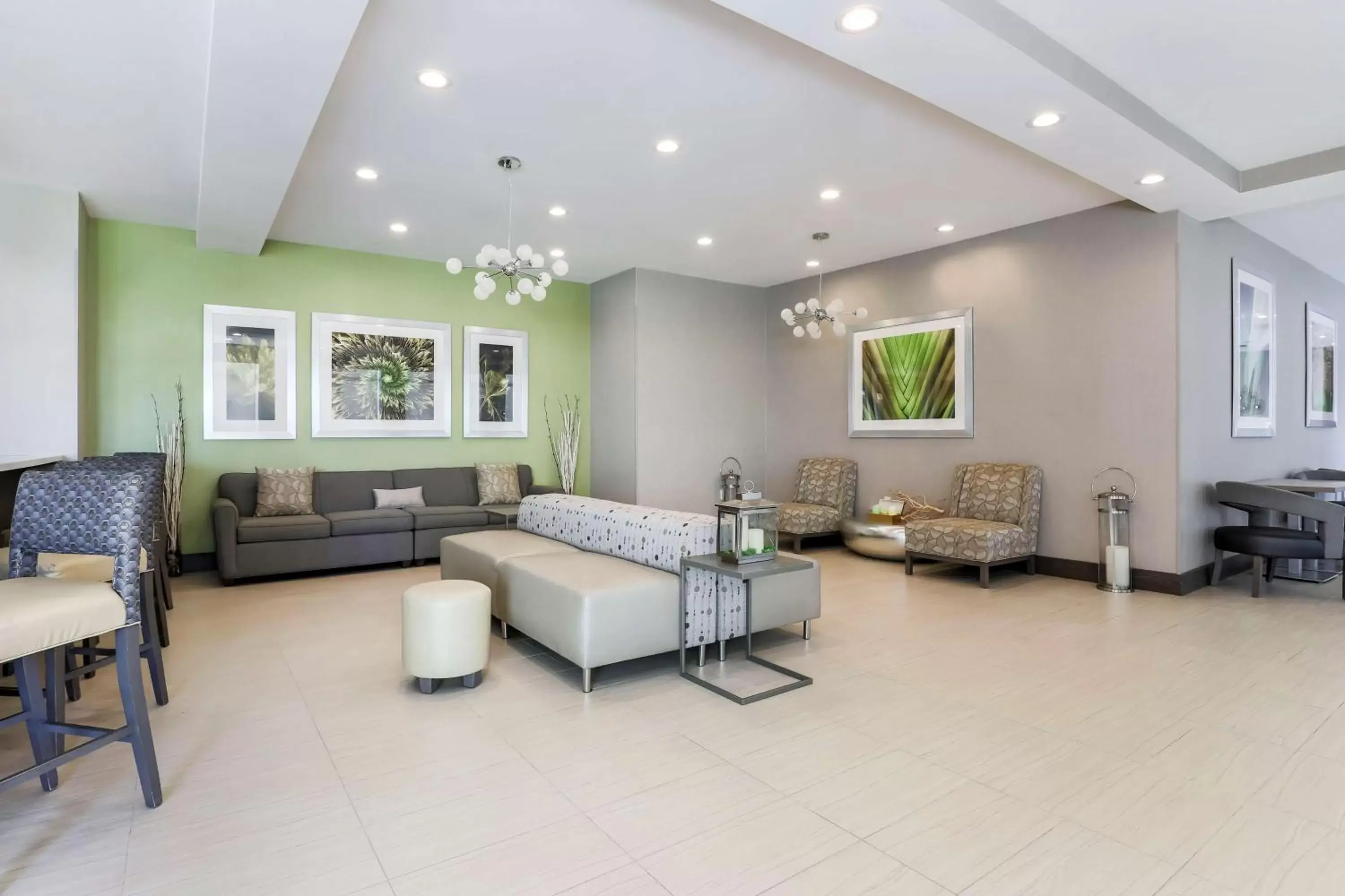 Lounge or bar, Seating Area in Hilton Garden Inn Ardmore