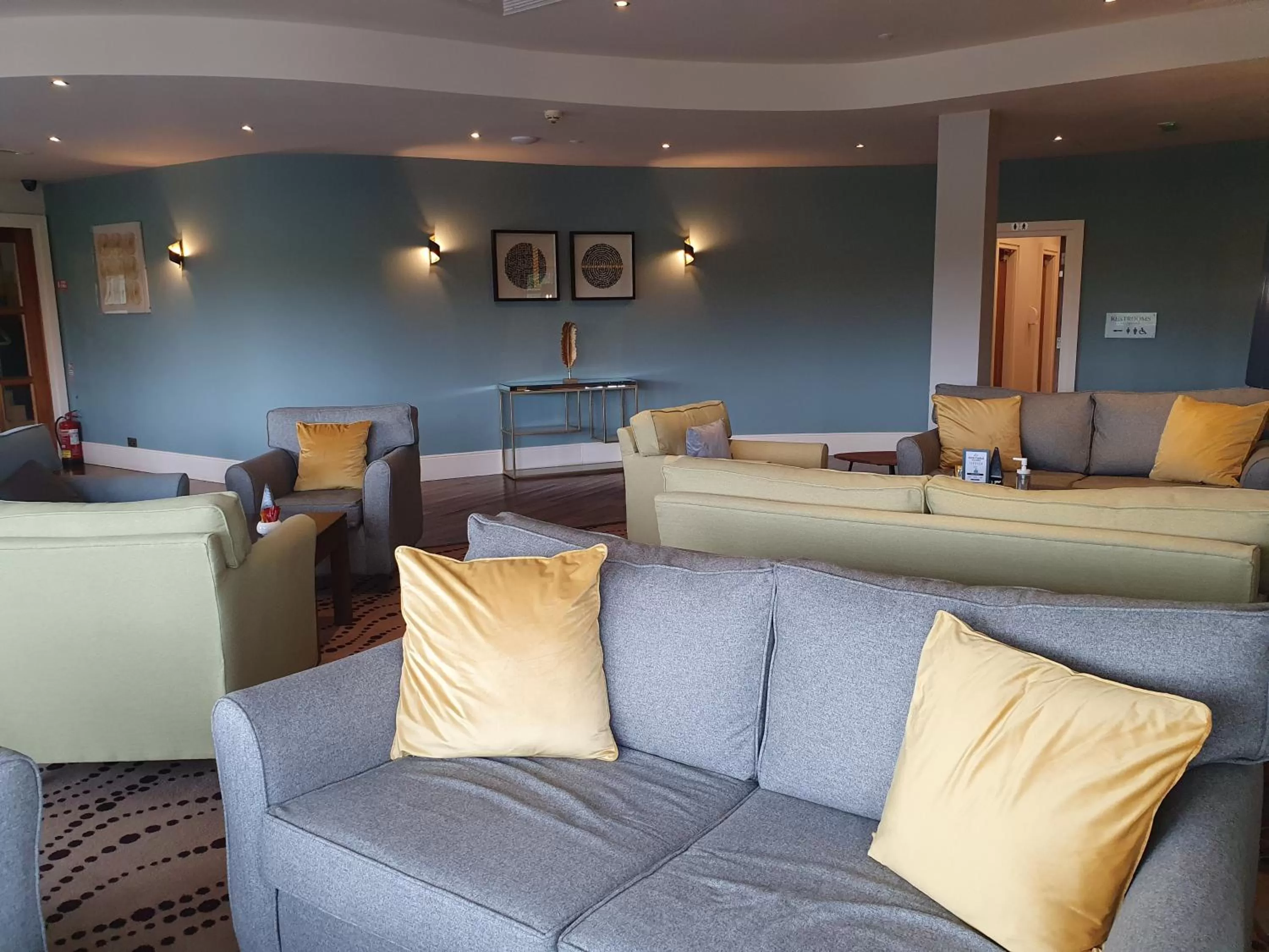 Lounge or bar in Westport Country Lodge Hotel