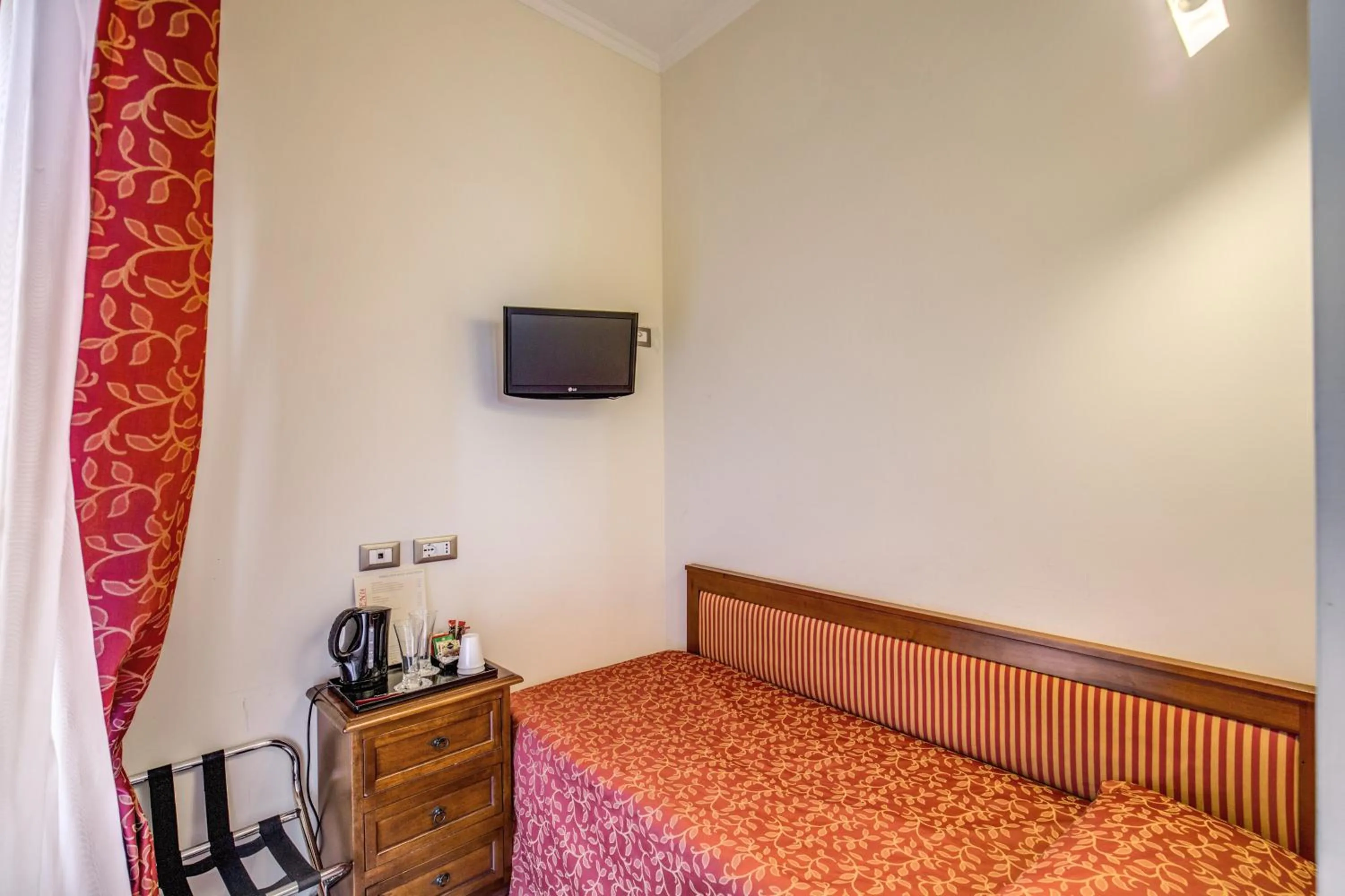 Bed in Domus Caracalla