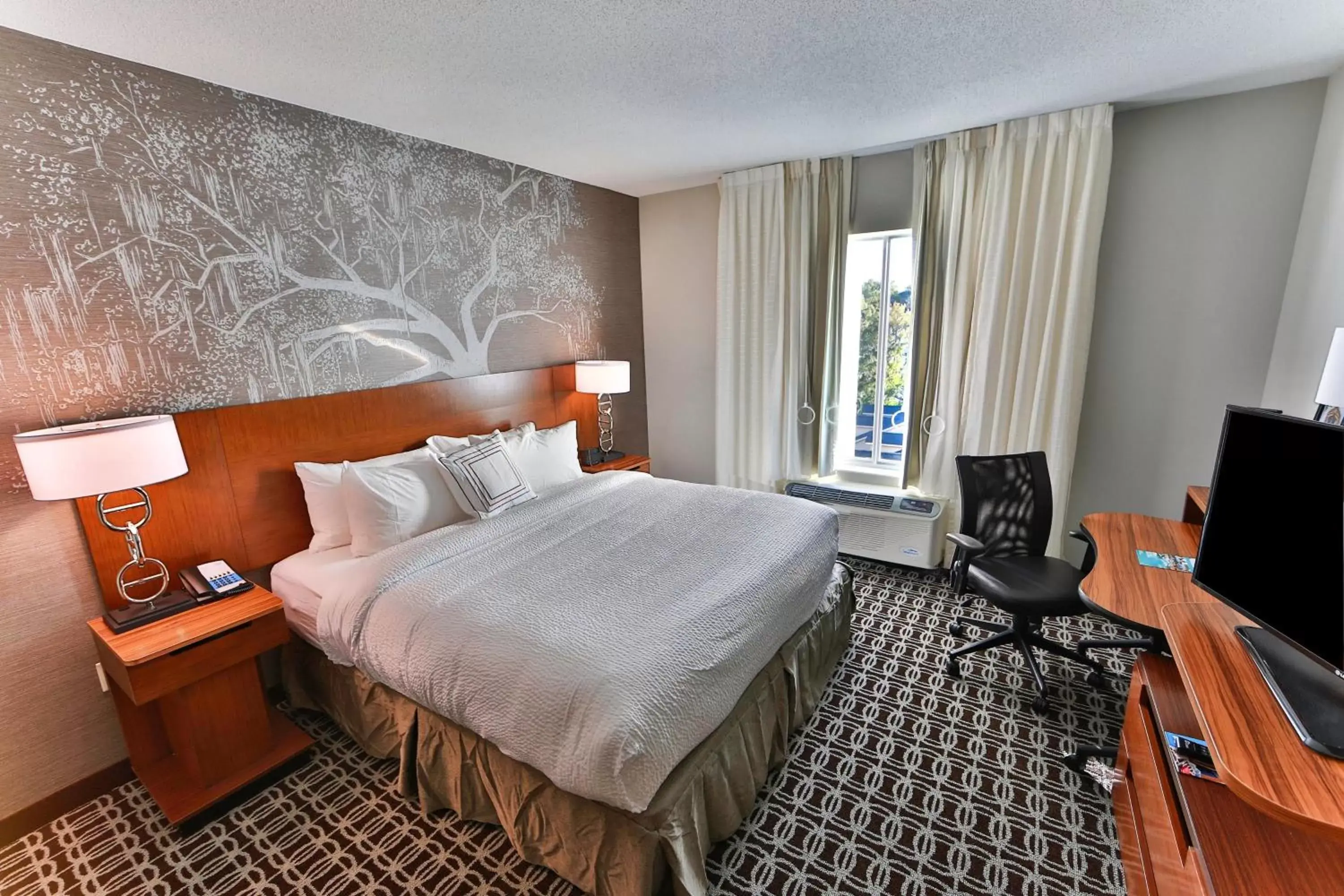 Photo of the whole room in Fairfield Inn & Suites by Marriott Savannah Midtown