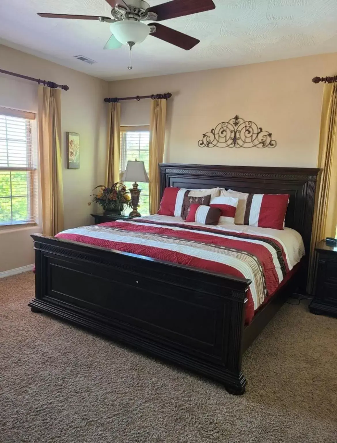 Bedroom, Bed in Rockwood Condos on Table Rock Lake