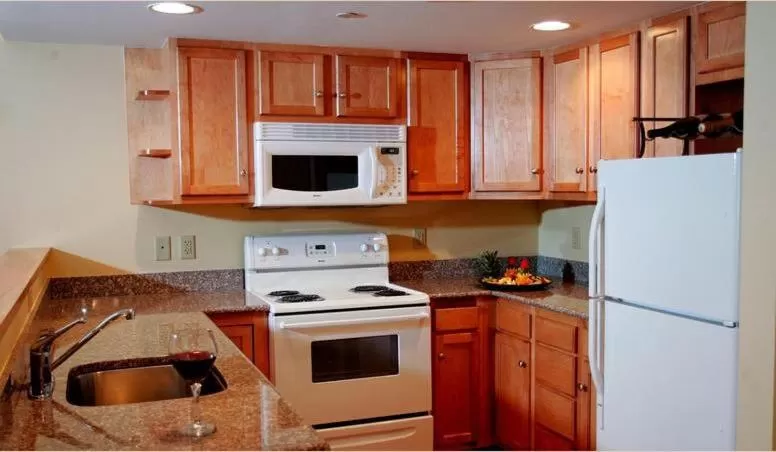 Kitchen or kitchenette in The Pointe at Castle Hill Resort & Spa