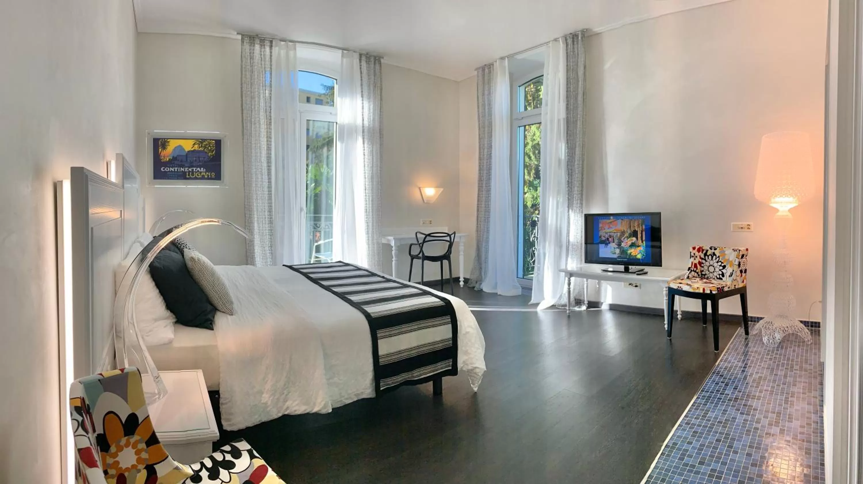 Bed in Continental Parkhotel