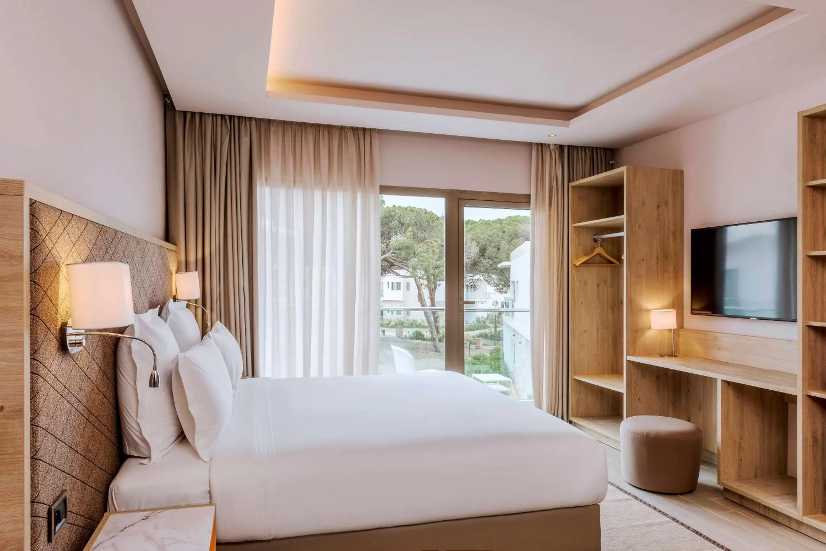 TV and multimedia, Bed in Radisson Blu Resort Al Hoceima