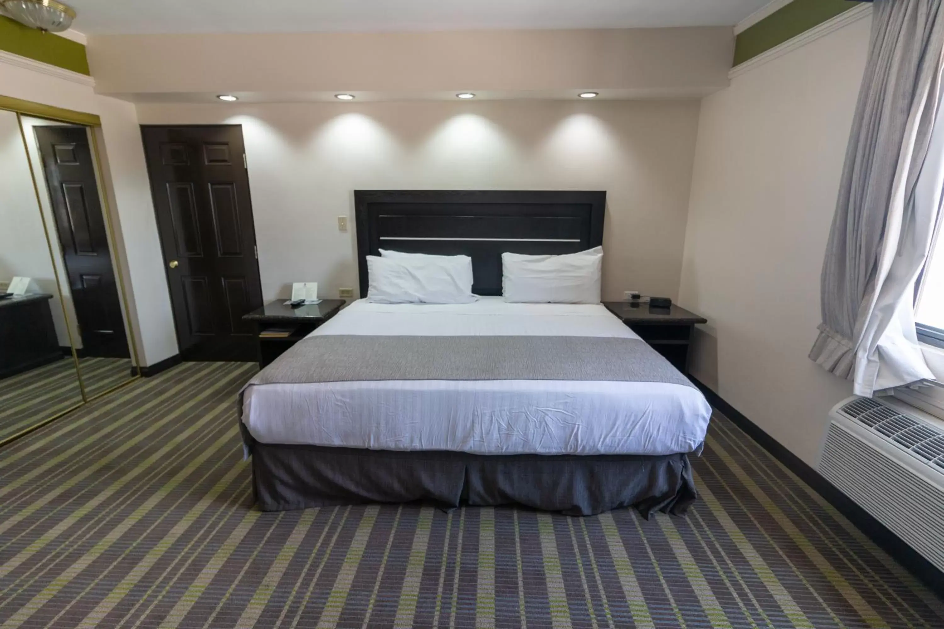 Bedroom, Bed in Best Western Hotel Plaza Matamoros