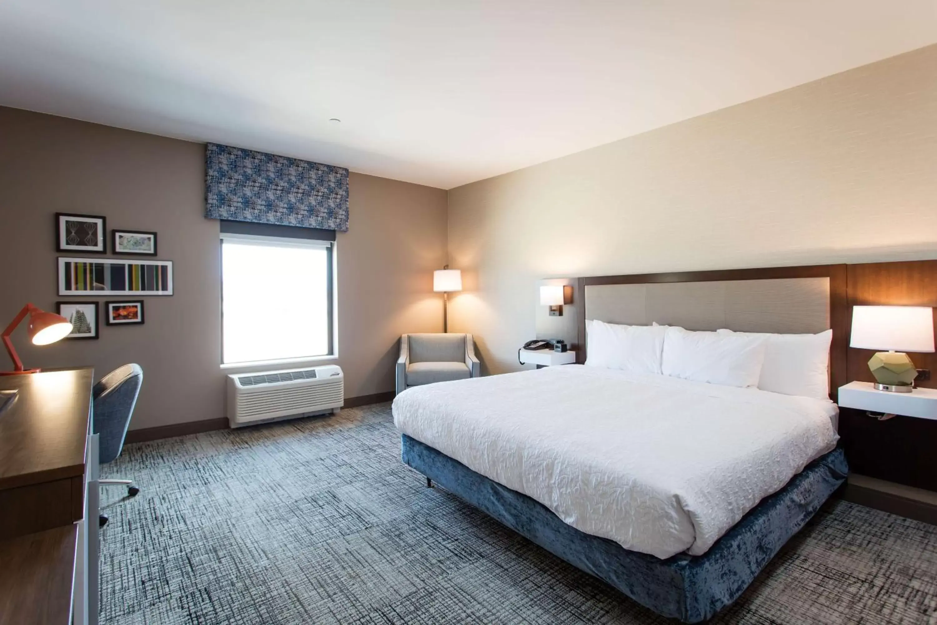 Bedroom, Bed in Hampton Inn & Suites St. George