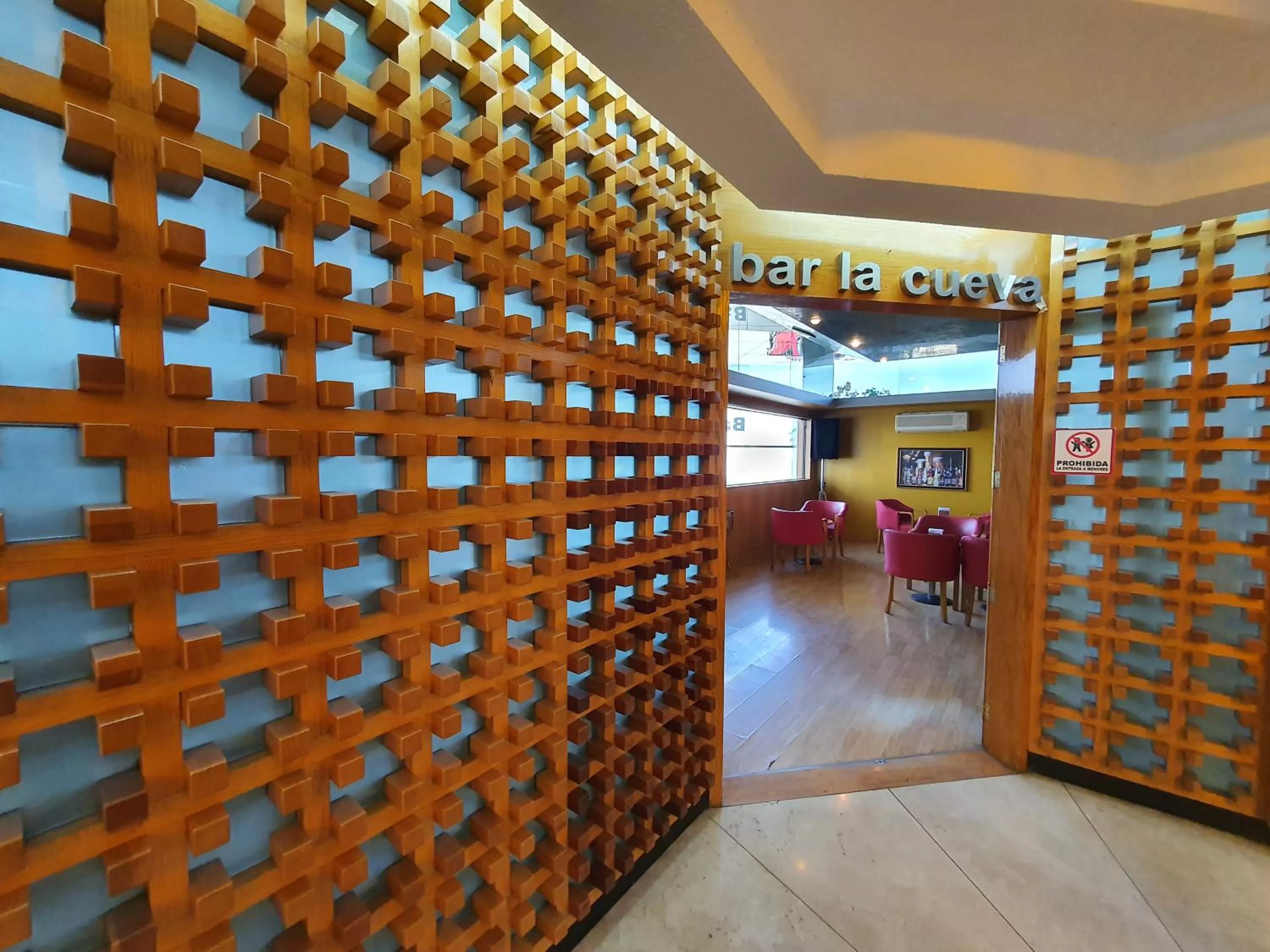 Lounge or bar in Hotel Alcampo