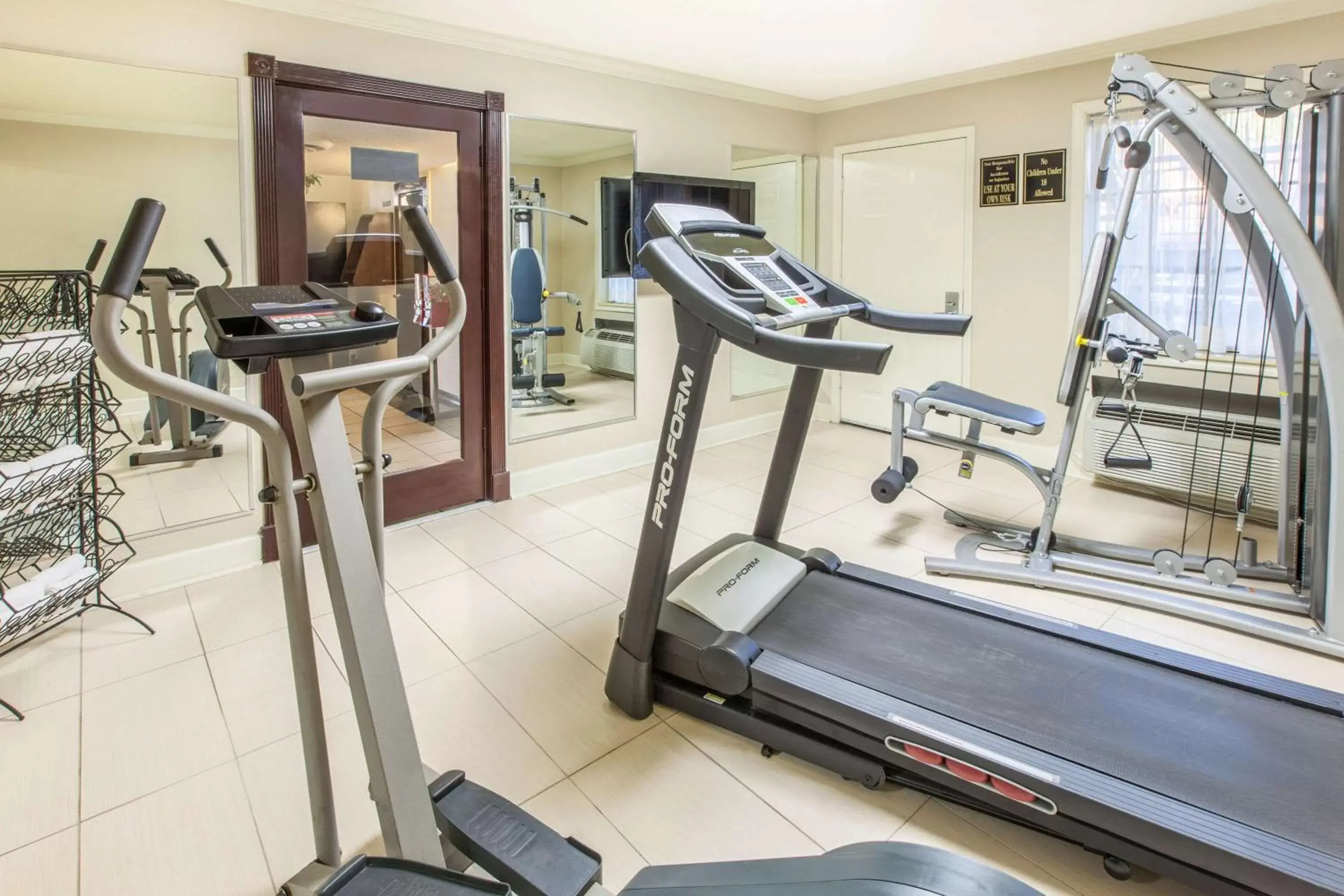 Fitness centre/facilities, Fitness Center/Facilities in Super 8 by Wyndham Tyler TX