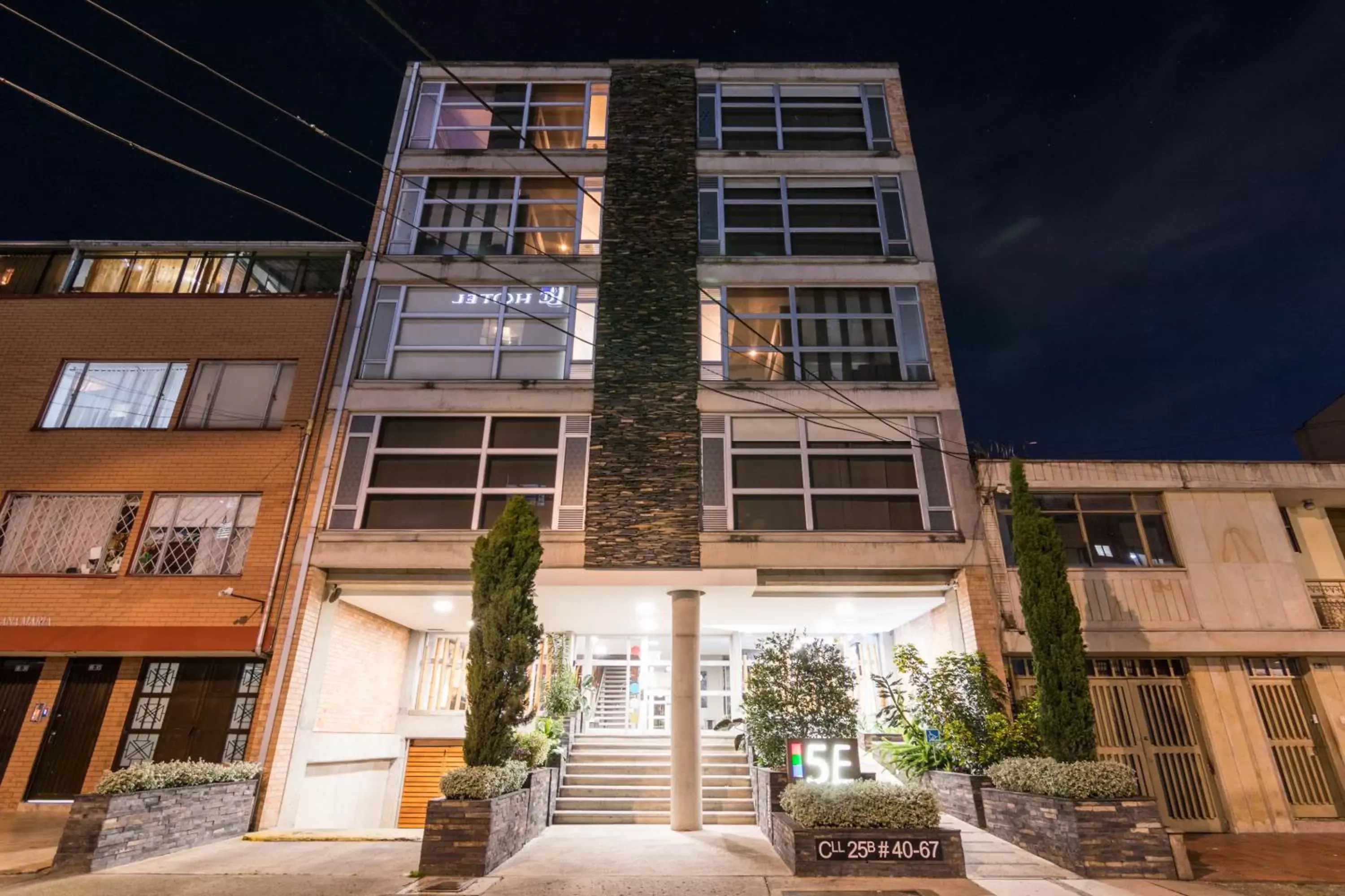 Property building in Hotel 5 Elementos Corferias by HBP Property building in Hotel 5 Elementos Corferias by HBP