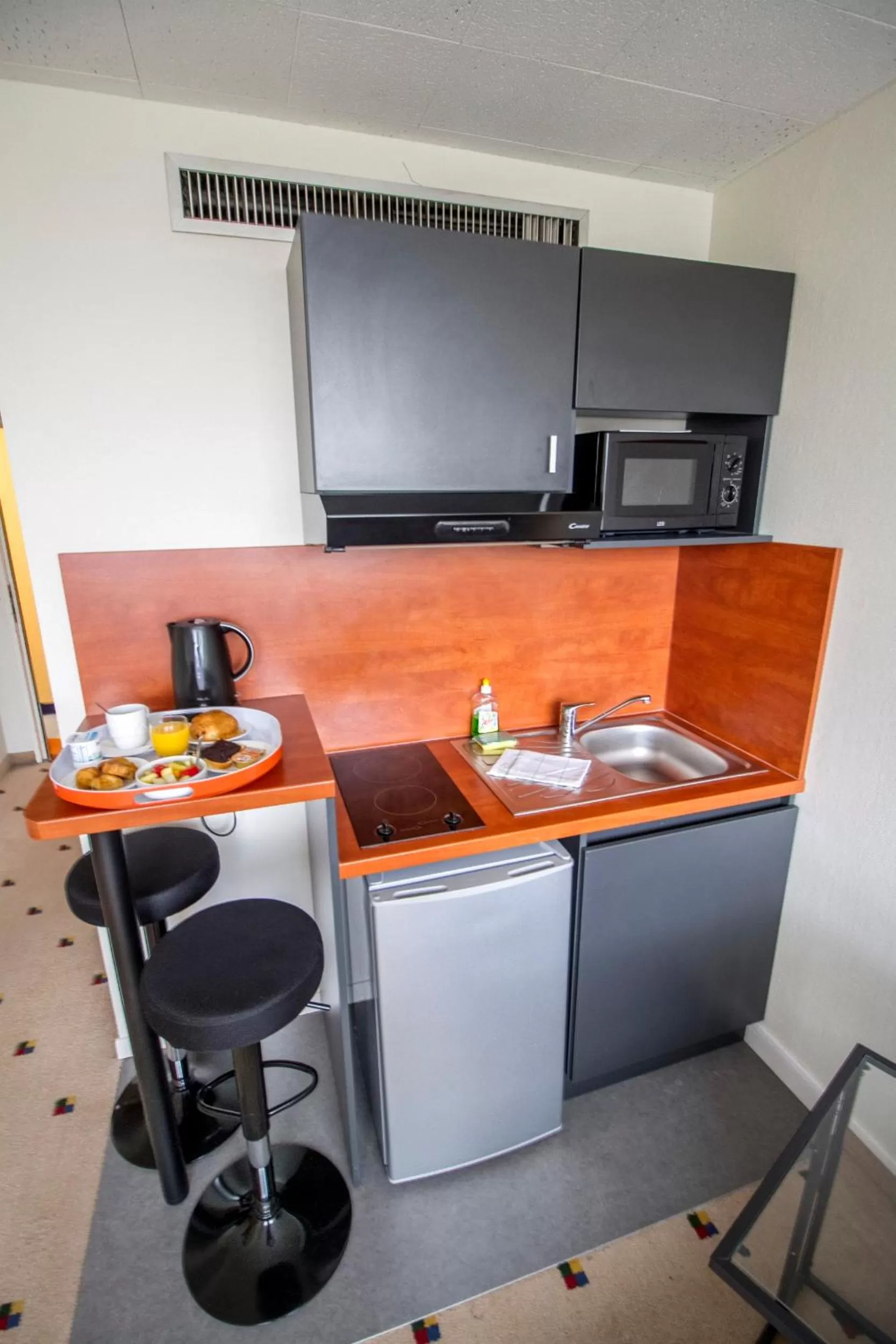 Dining area in The Originals Residence, Kosy Nancy Coeur de Ville
