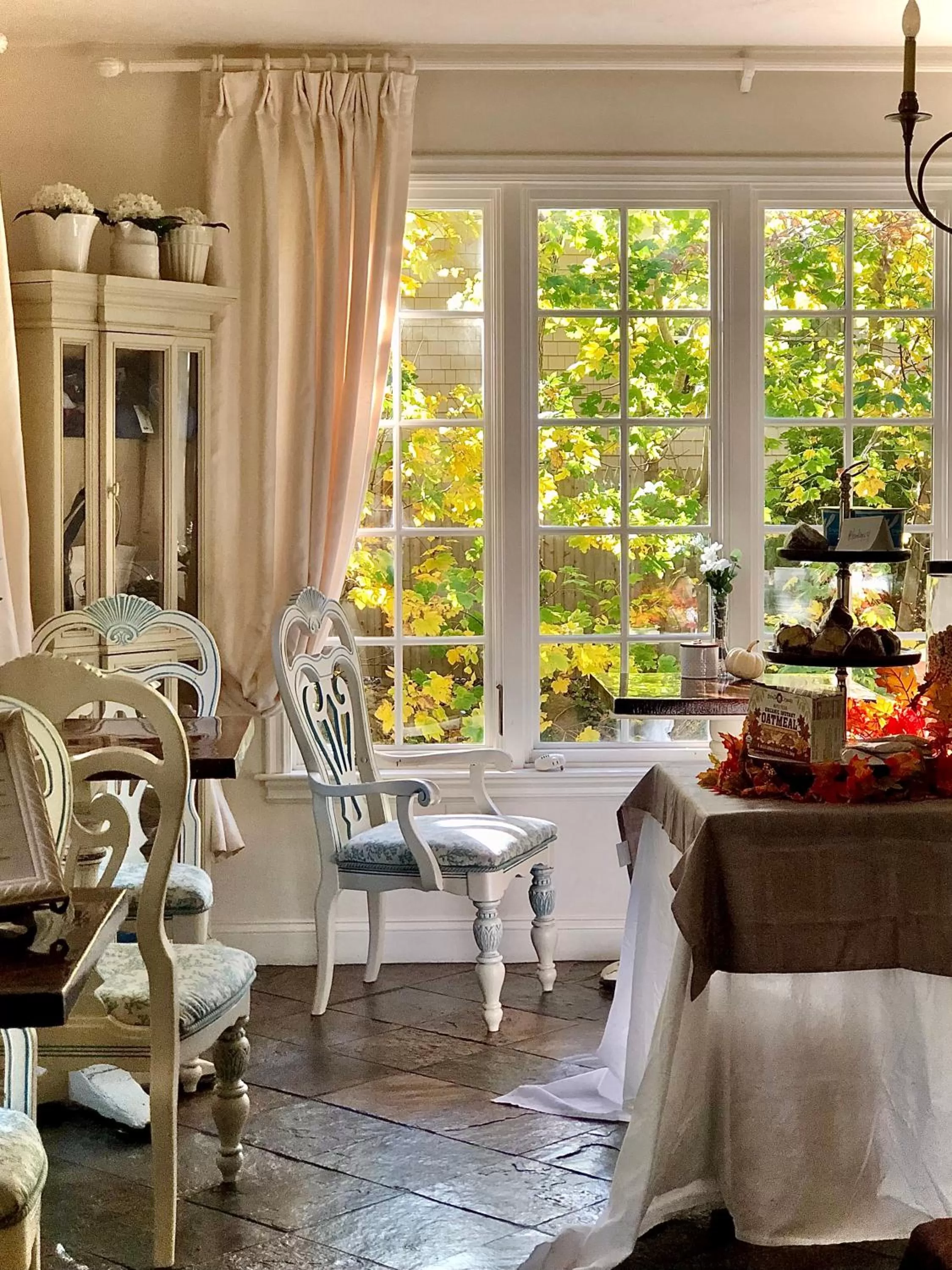 Restaurant/places to eat in Frederick William House