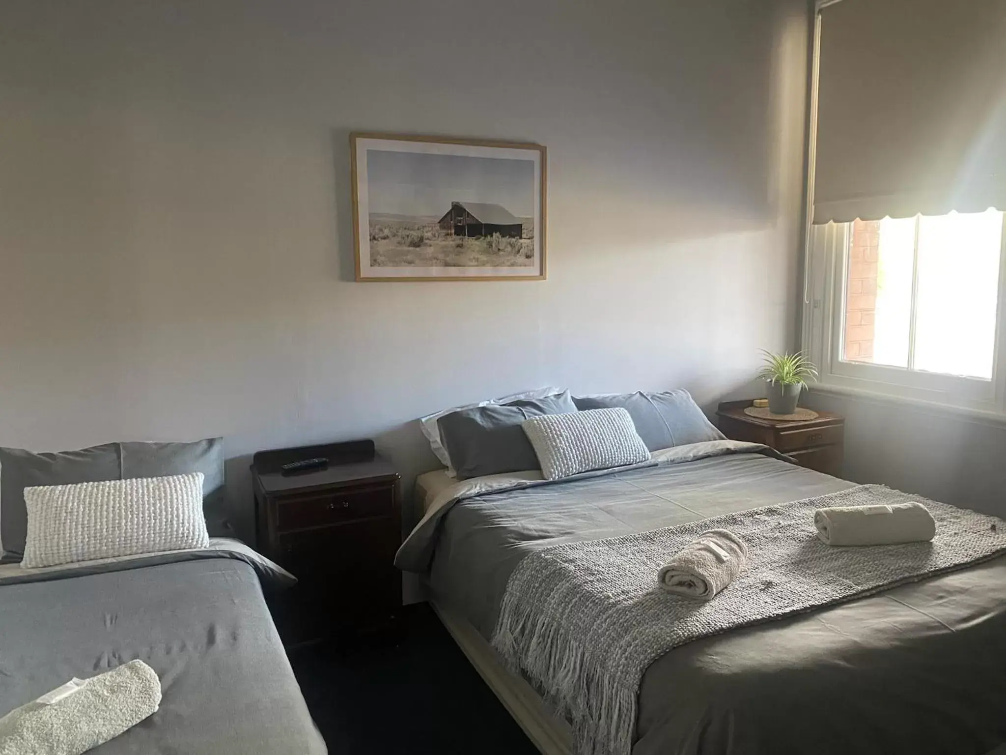 Bed in Bank Hotel Dungog