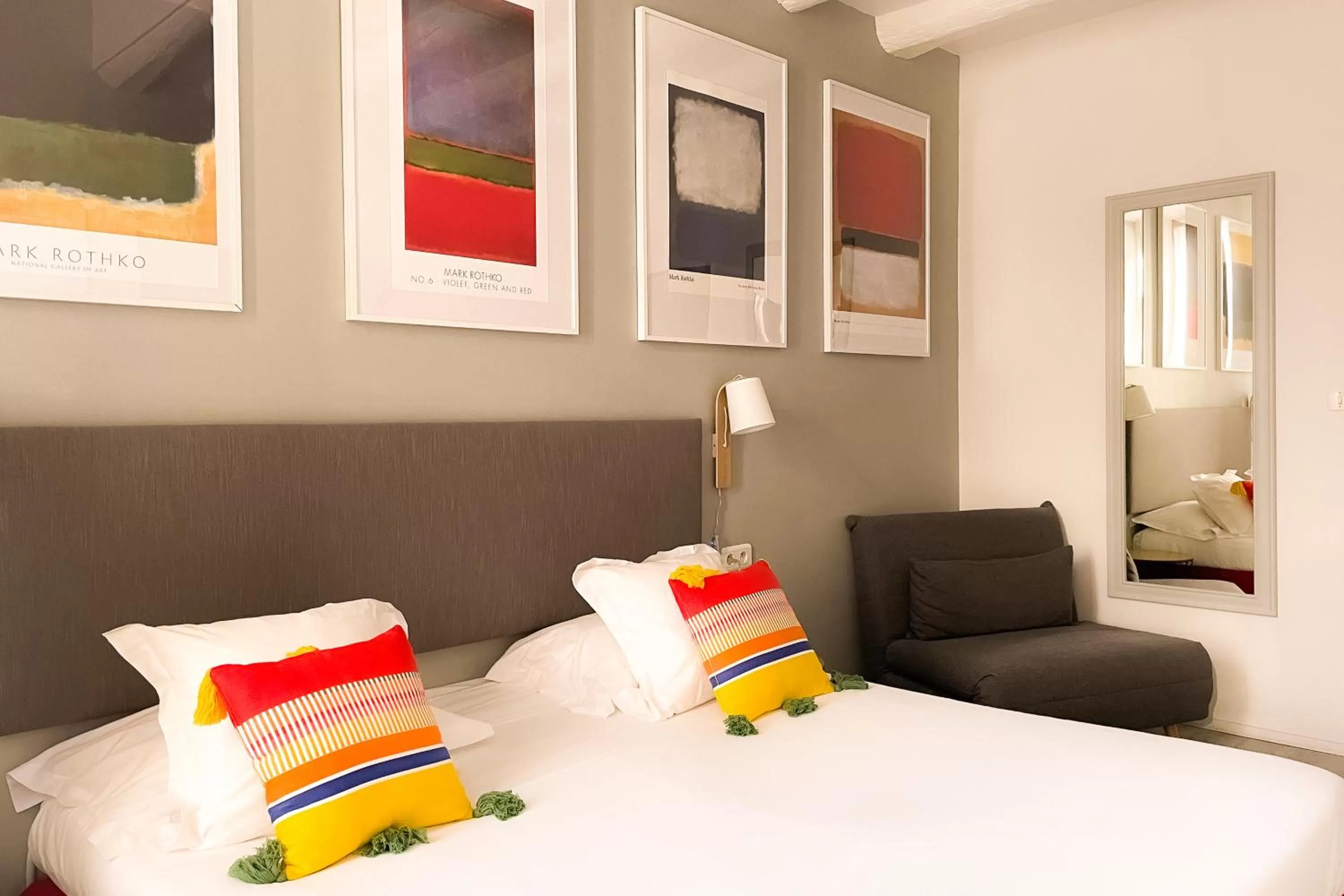 Bedroom, Bed in Hotel Le Magnan