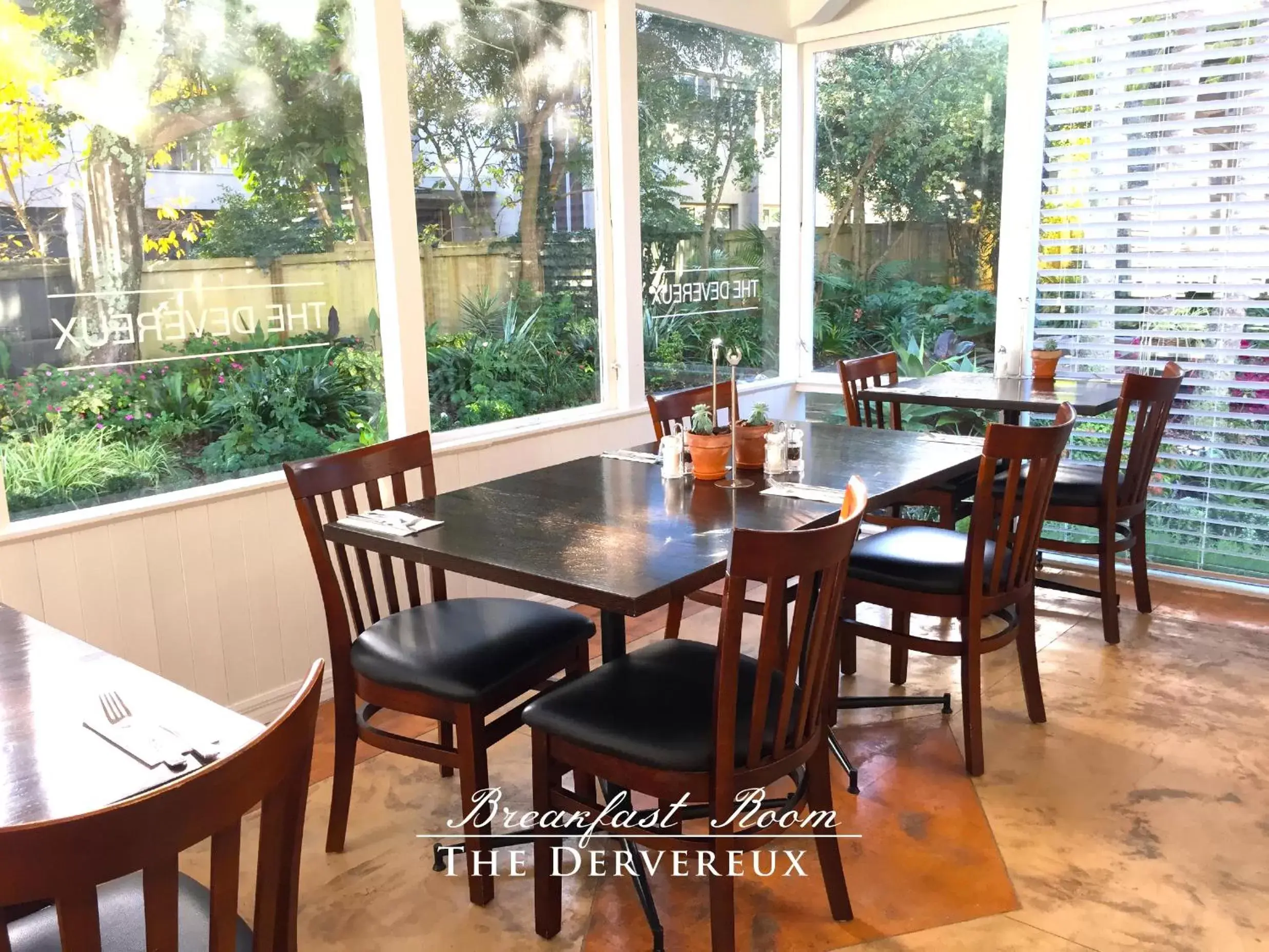 Restaurant/Places to Eat in The Devereux Boutique Hotel