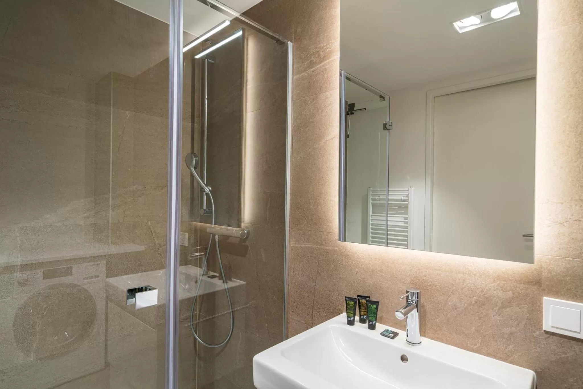 Bathroom in Vienna Residence, Marina Tower - Danube