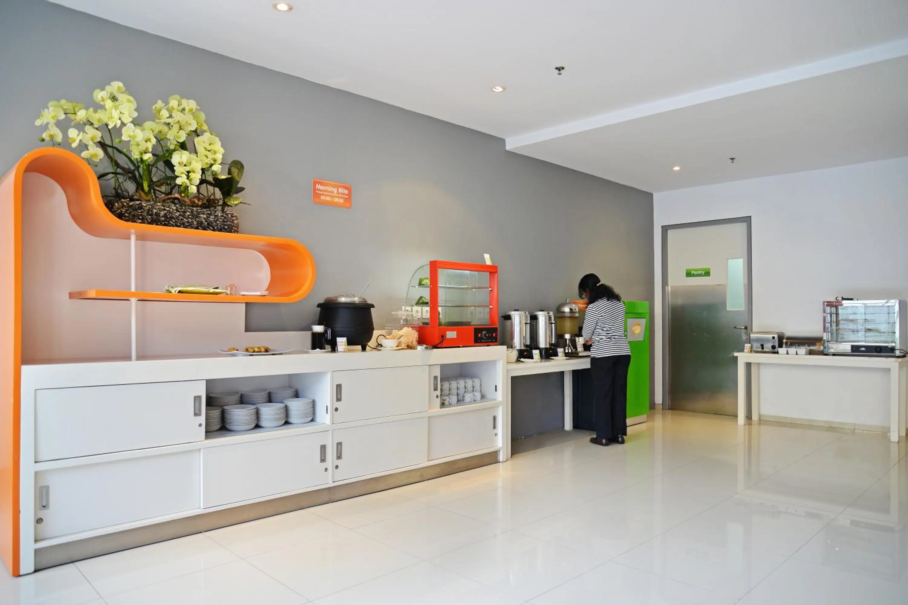 Area and facilities in POP! Hotel Tanjung Karang