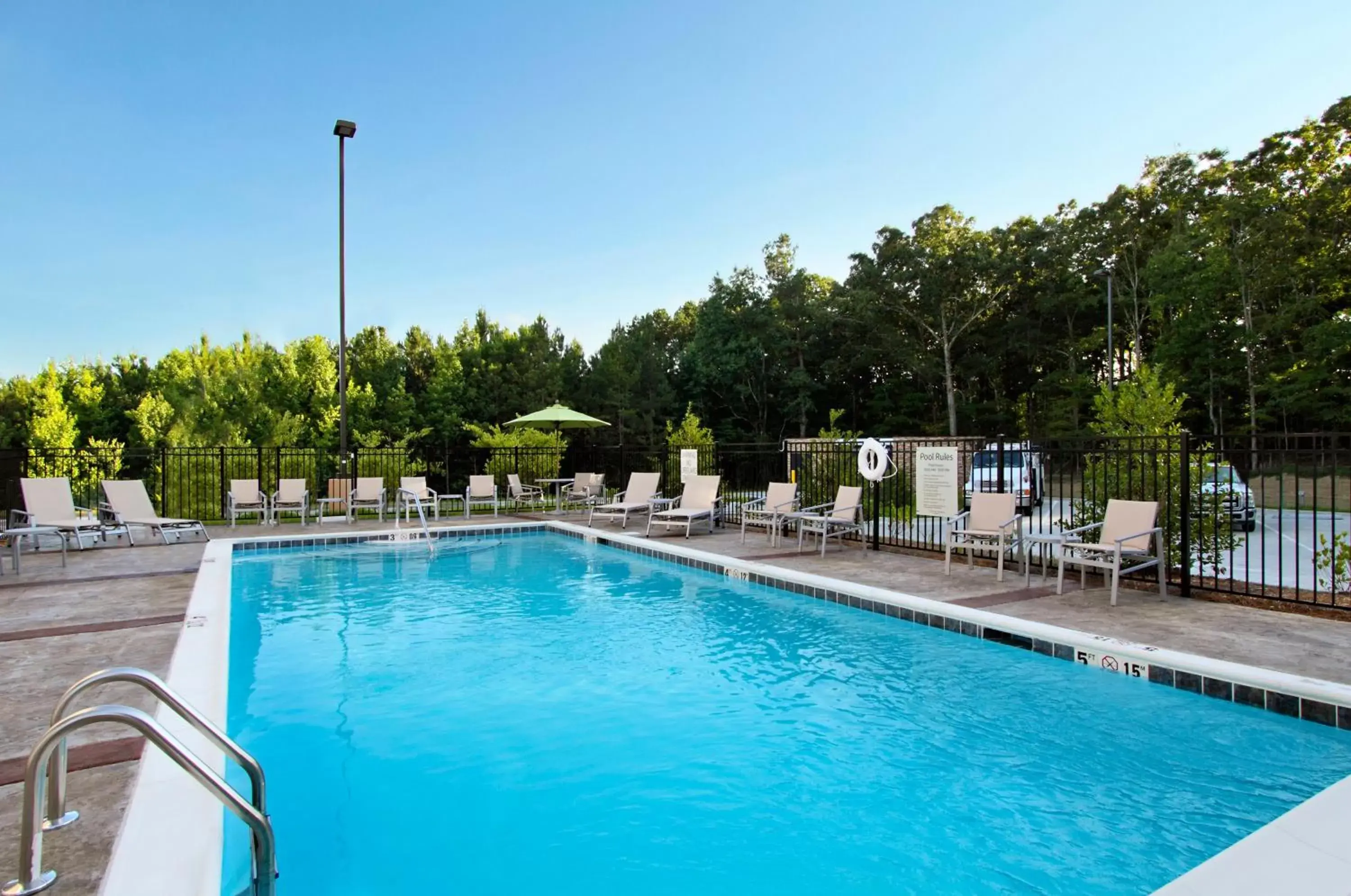 Swimming Pool in Holiday Inn Express Jasper, an IHG Hotel