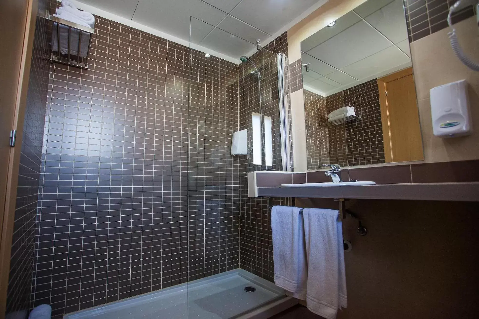 Bathroom in Hotel Maria del Mar