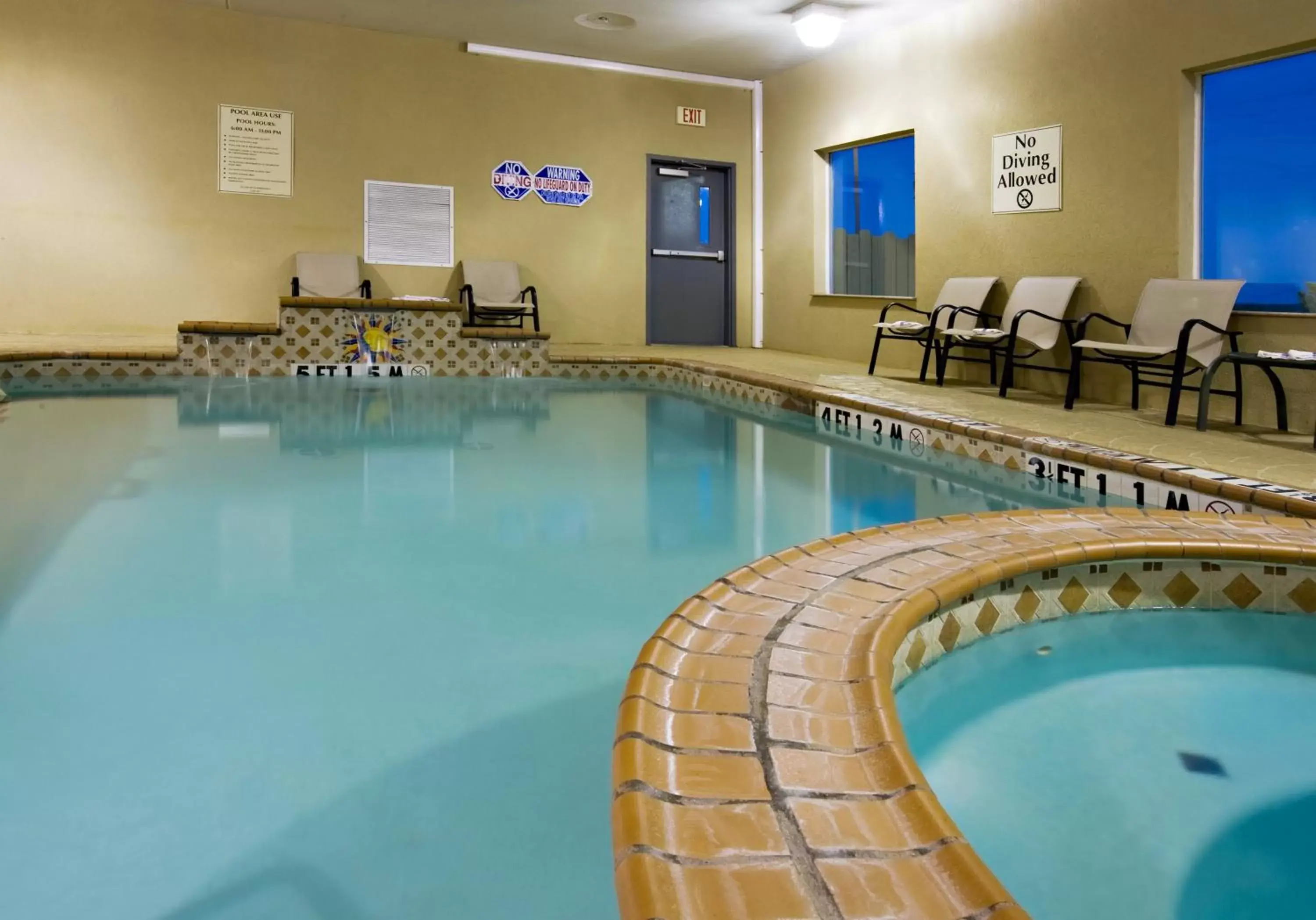 Swimming pool in Holiday Inn Express Sweetwater by IHG Swimming pool in Holiday Inn Express Sweetwater by IHG