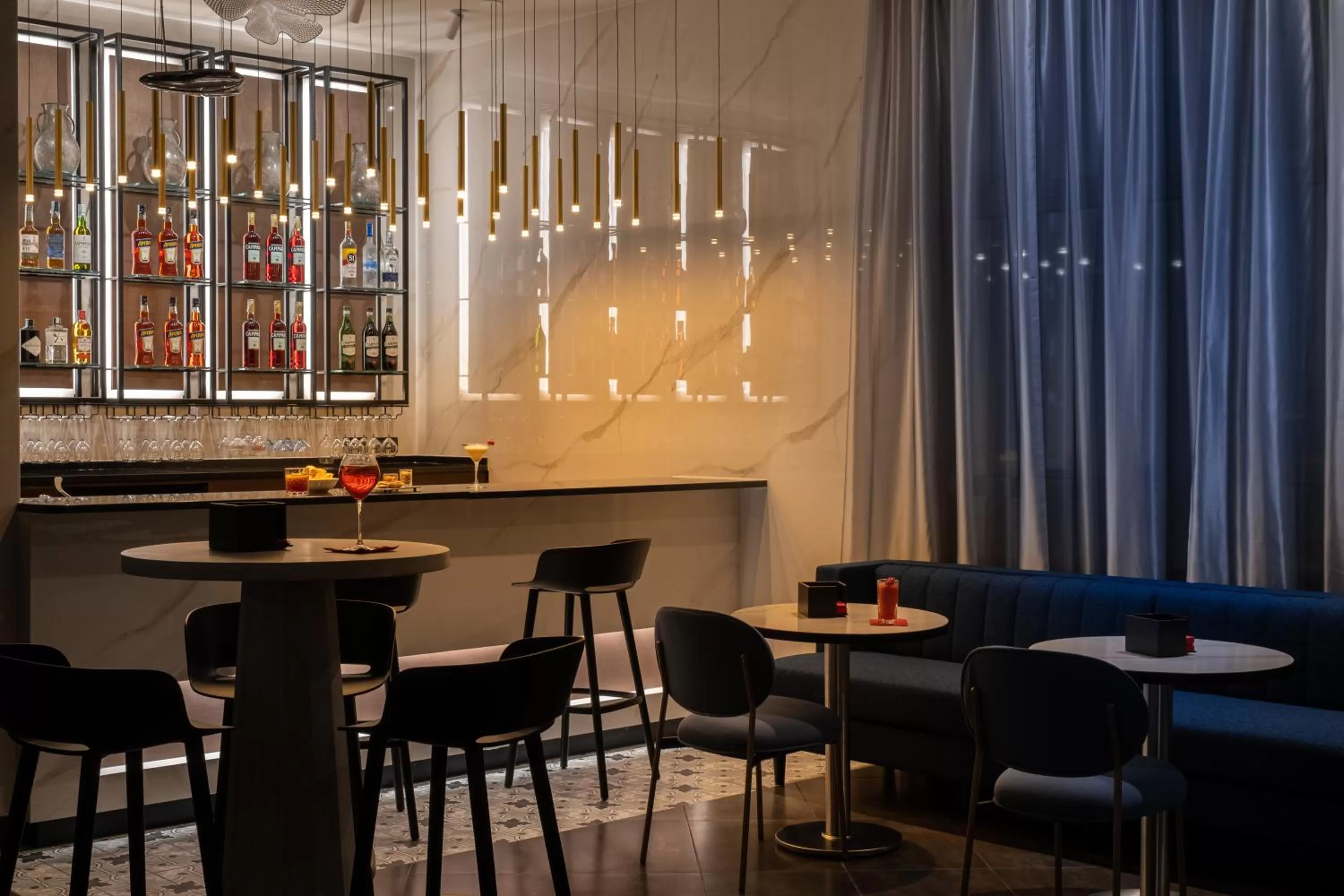 Lounge or bar in Savhotel Fiera Bologna