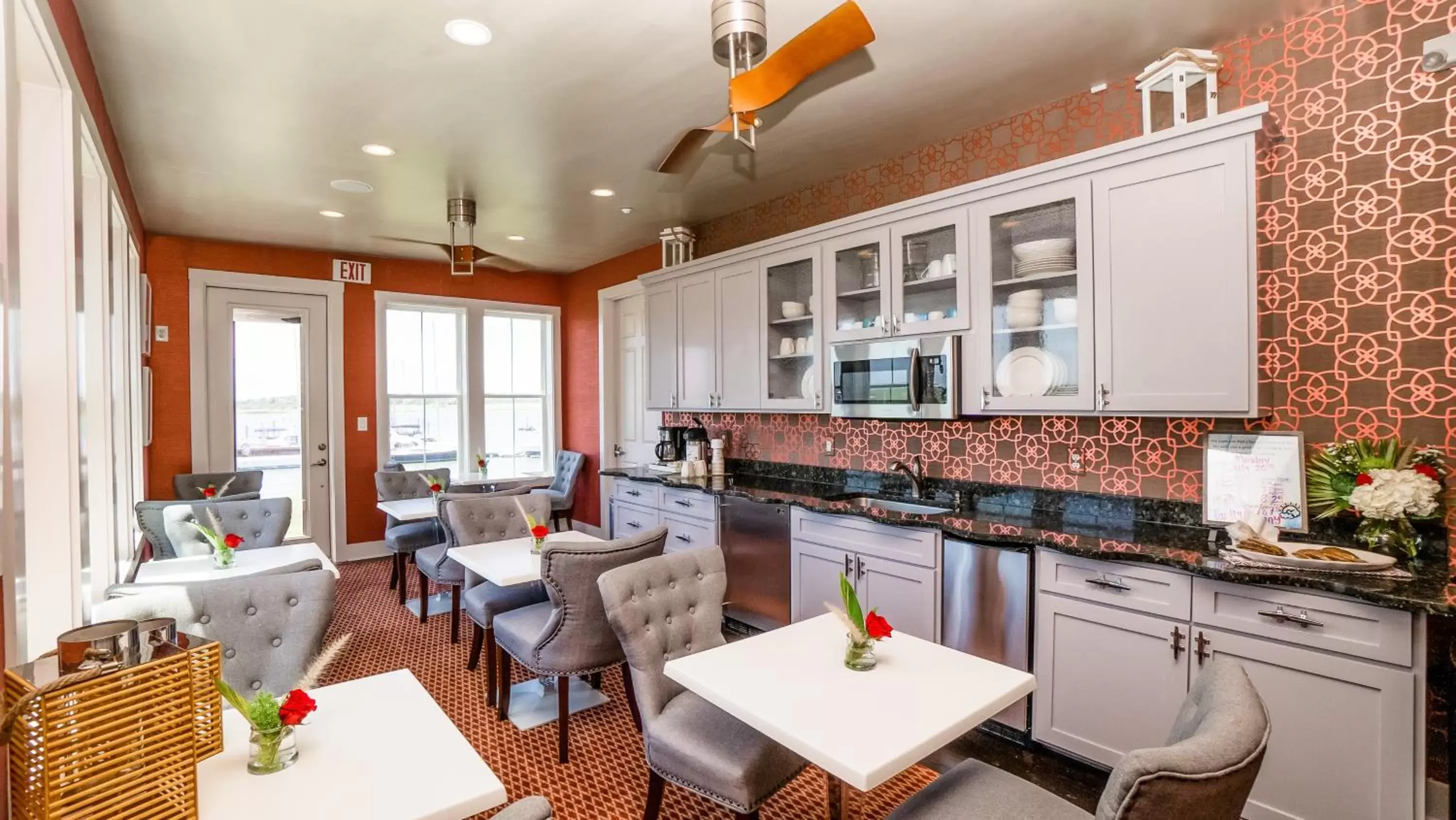 Dining area, Restaurant/Places to Eat in Regatta Inn - Adults Only