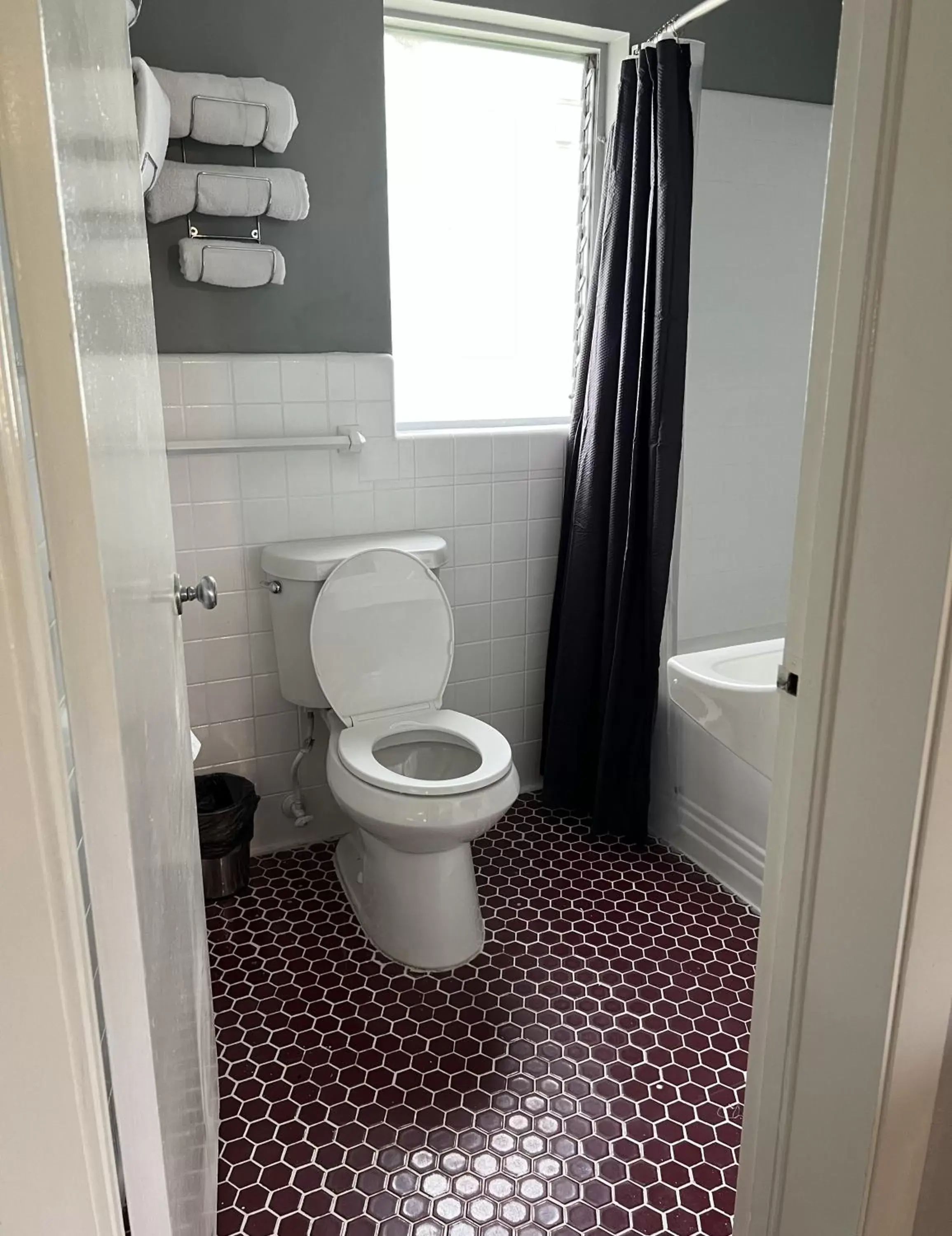 Toilet, Bathroom in BlueGem Motel