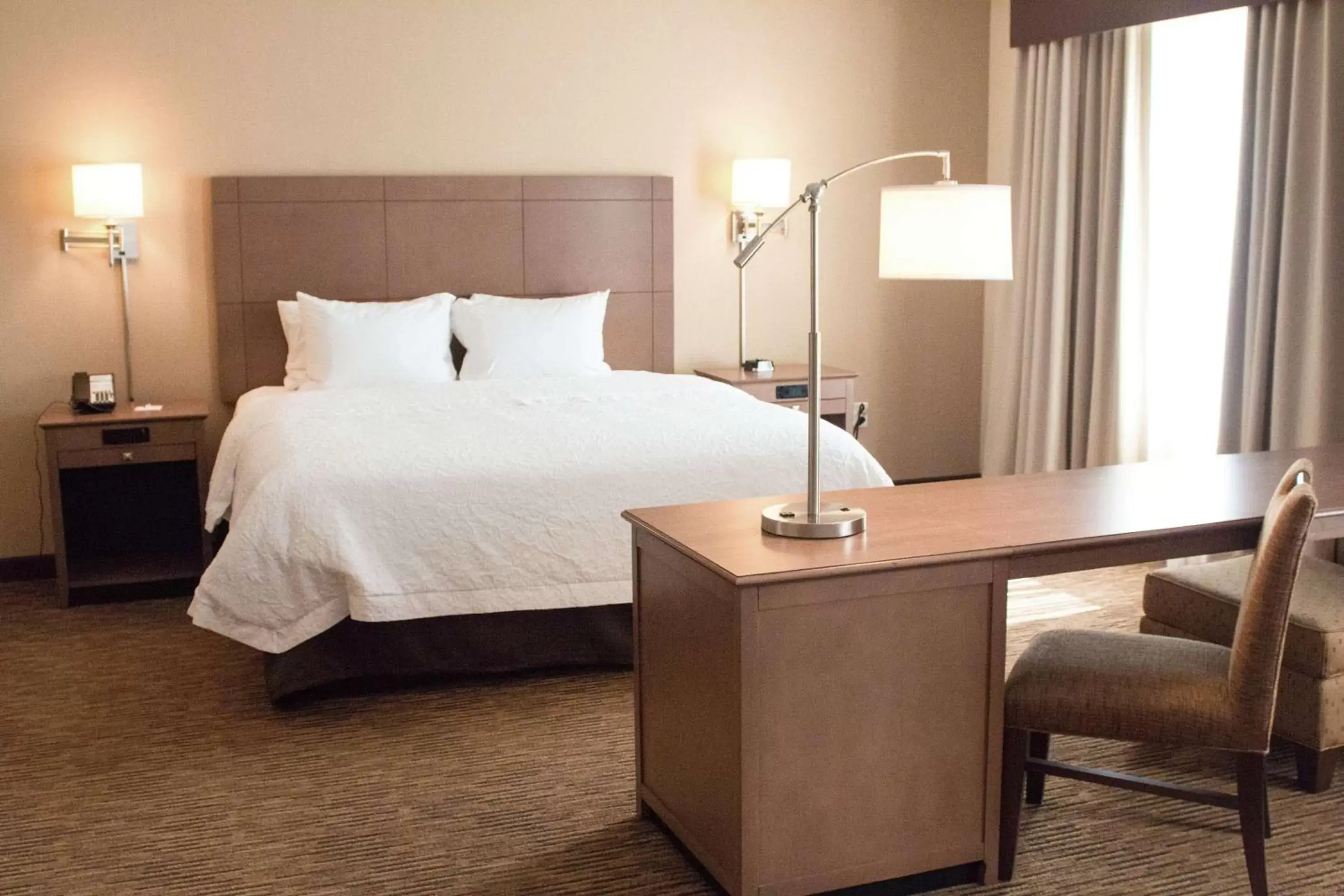 Bedroom, Bed in Hampton Inn & Suites Dallas/Frisco North-Fieldhouse USA