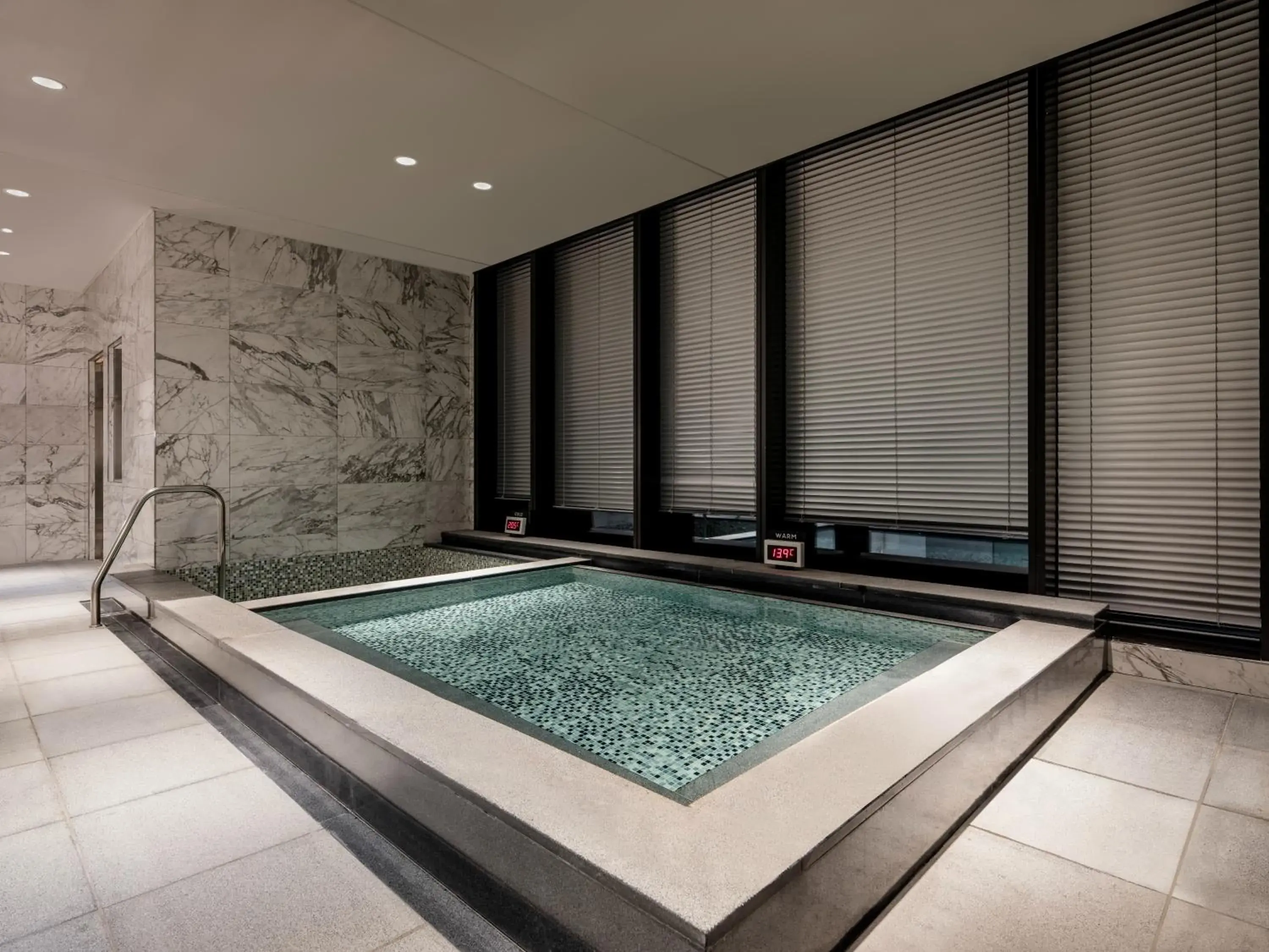 Sauna, Swimming Pool in Novotel Suites Ambassador Seoul Yongsan