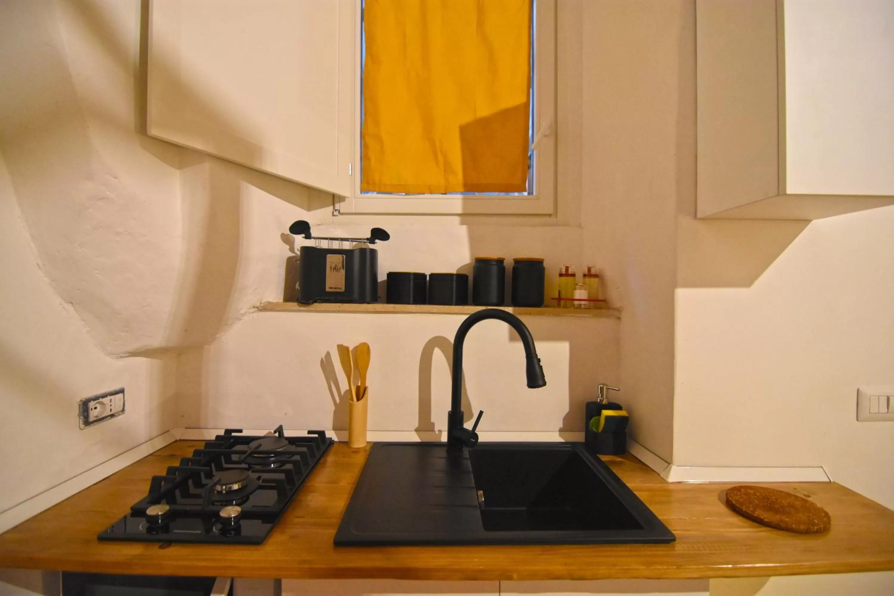 Kitchen or kitchenette, Kitchen/Kitchenette in La Dimora di Artemide B&B