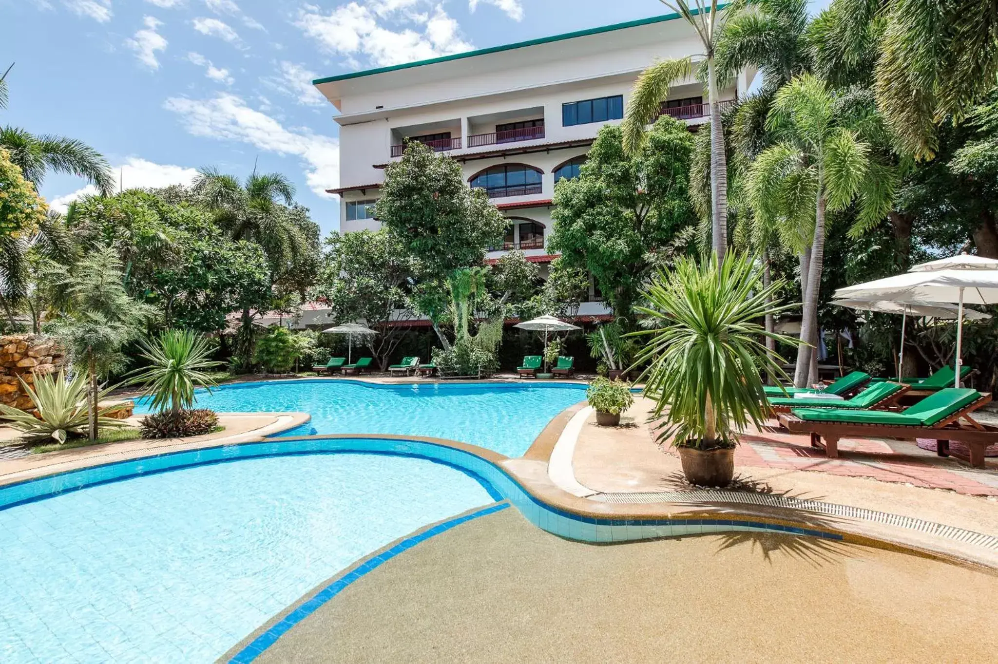 Swimming Pool in Prinz Garden Villa