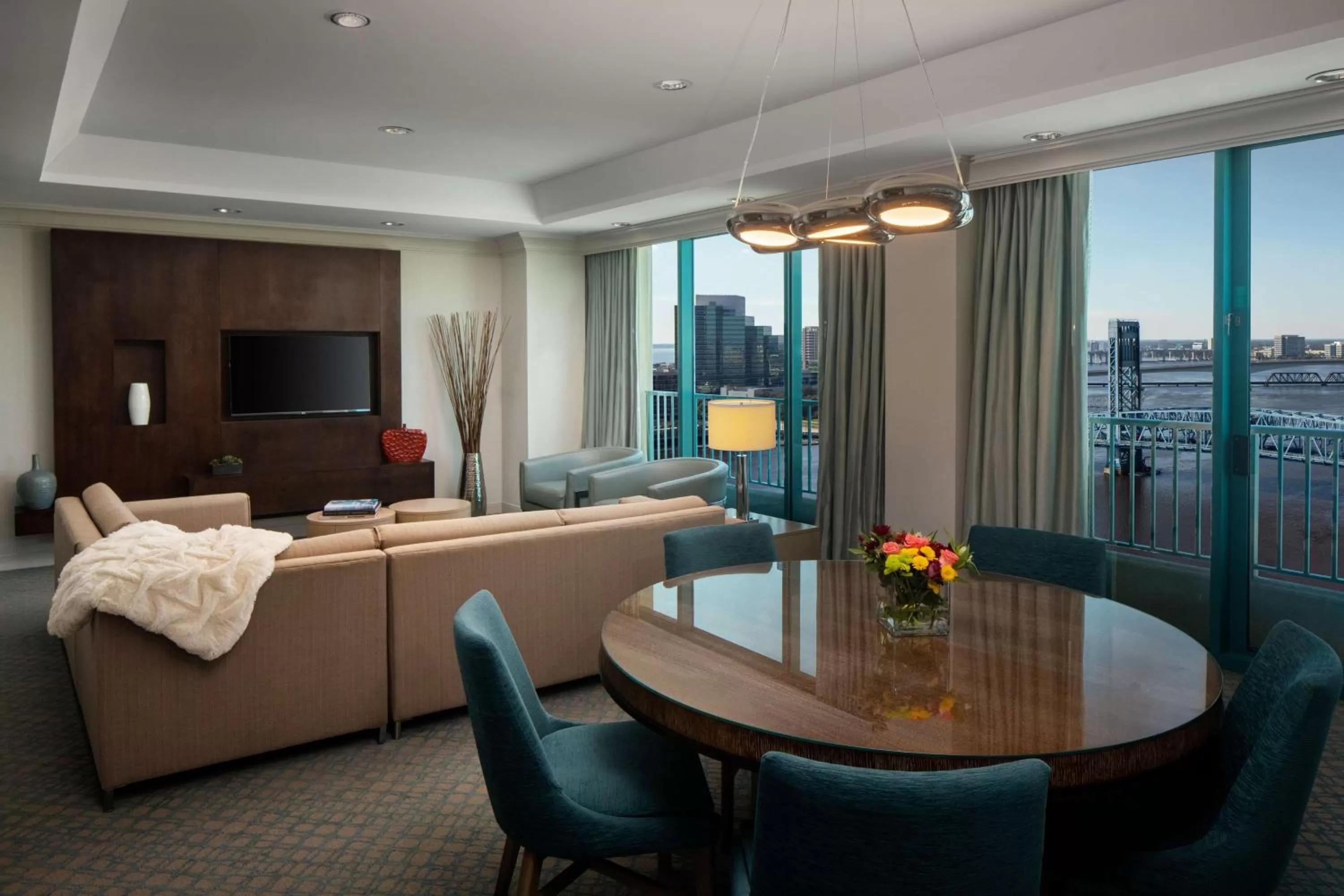 Photo of the whole room in Hyatt Regency Jacksonville Riverfront