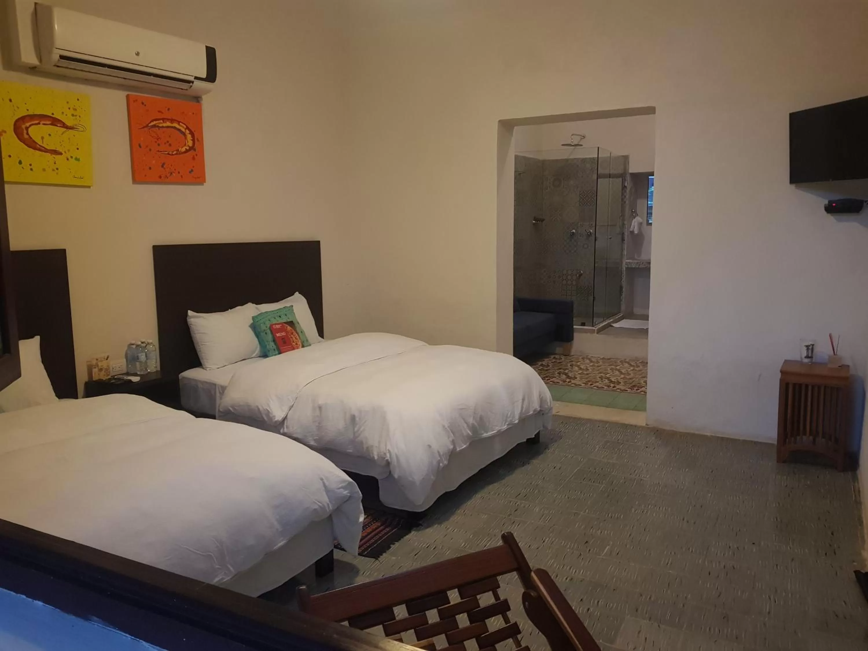 Standard Double Room with Two Double Beds in Hotel Maculís