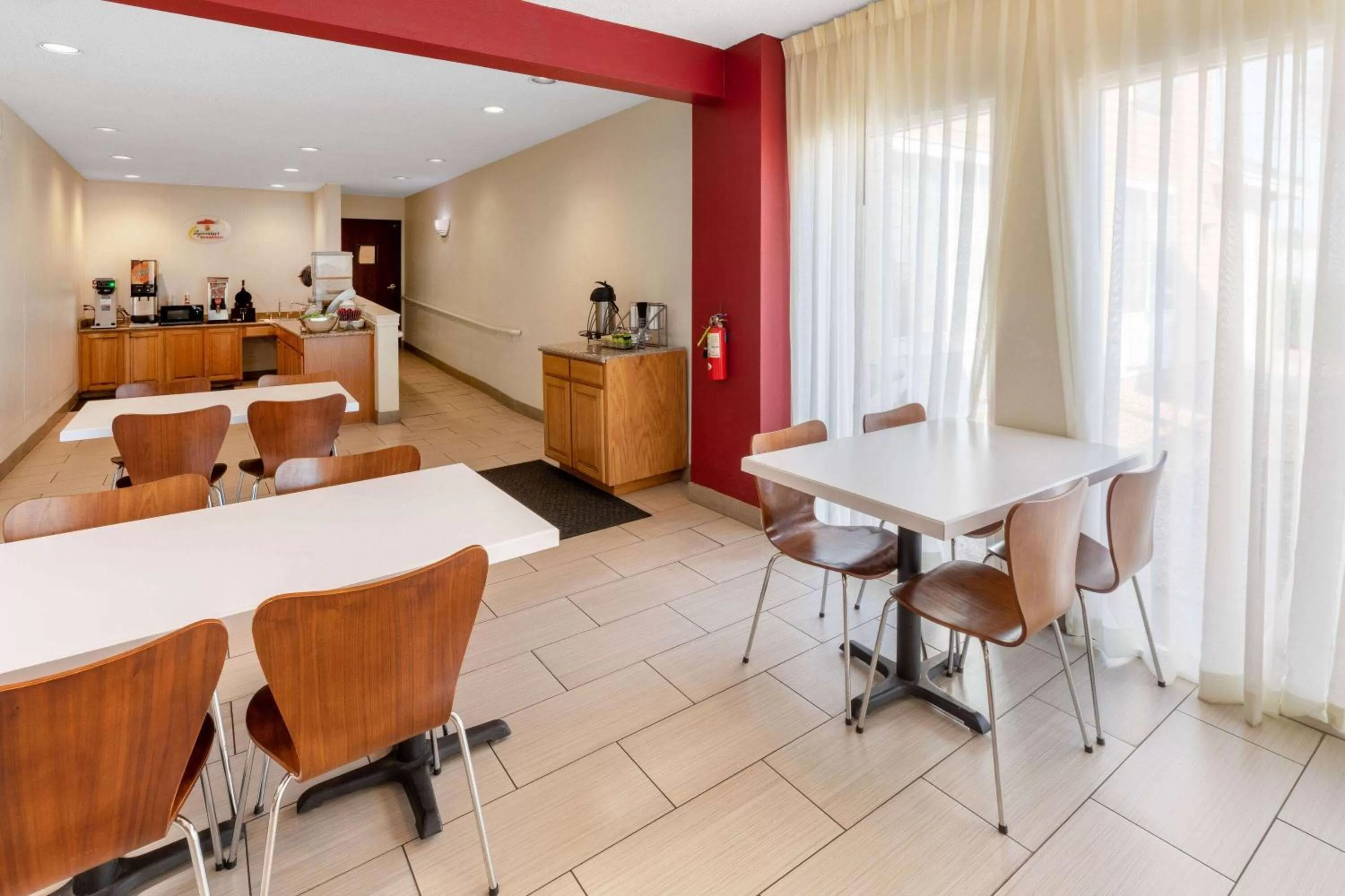 Breakfast in Super 8 by Wyndham Garland Rowlett East Dallas Area