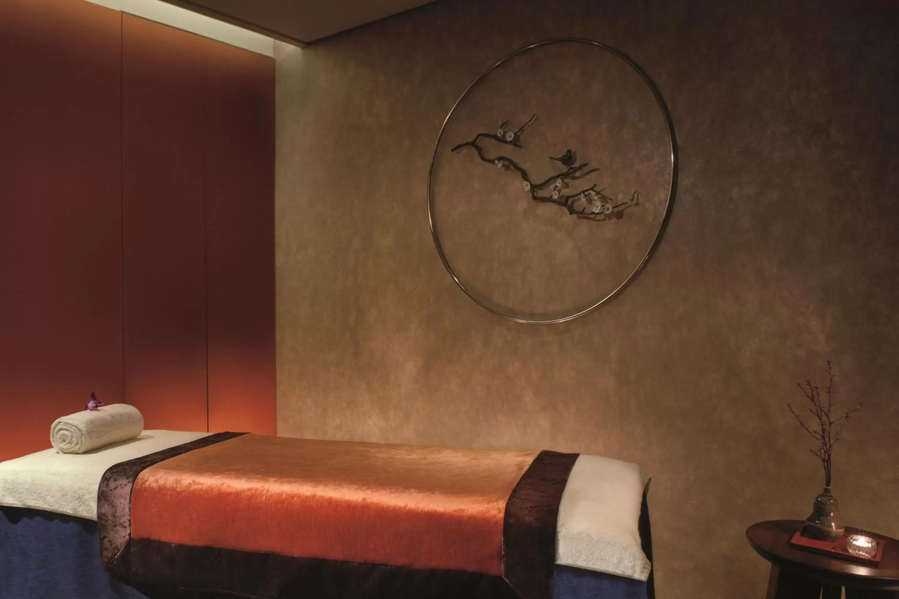 Spa and wellness centre/facilities, Bed in The Portman Ritz-Carlton Shanghai