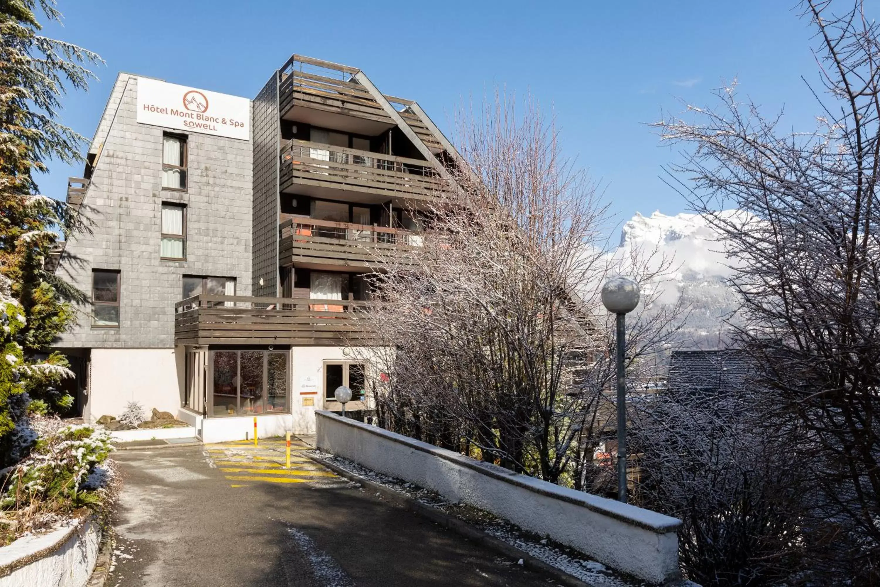 Property Building in SOWELL HOTELS Mont Blanc et SPA